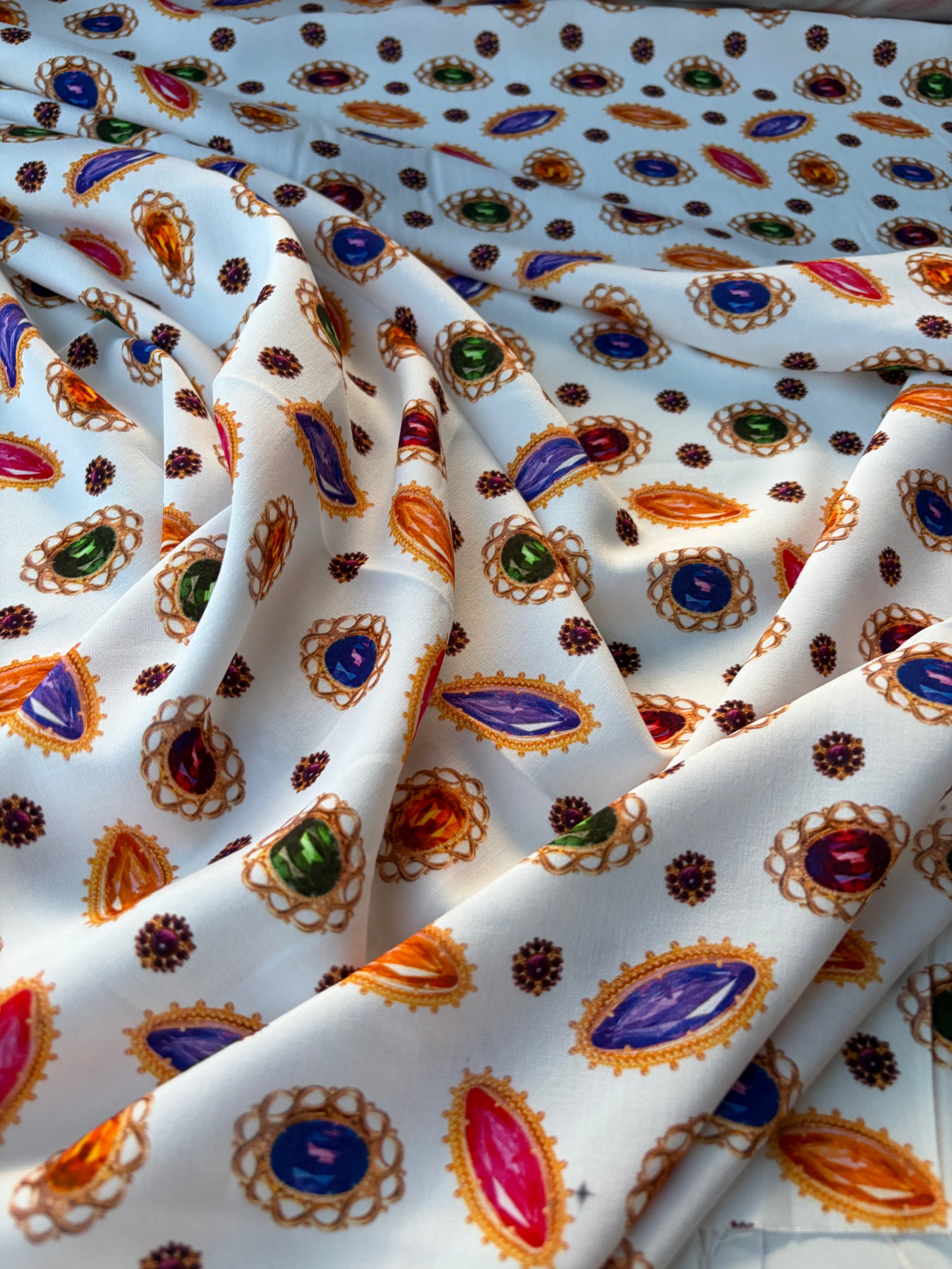 HOMER 024 viscose print "diamonds are a girls best friend"