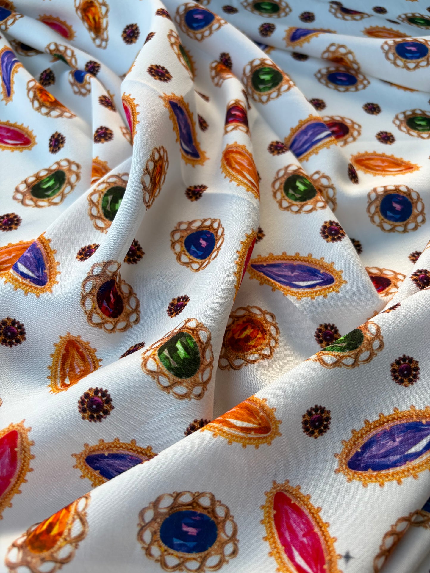 HOMER 024 viscose print "diamonds are a girls best friend"