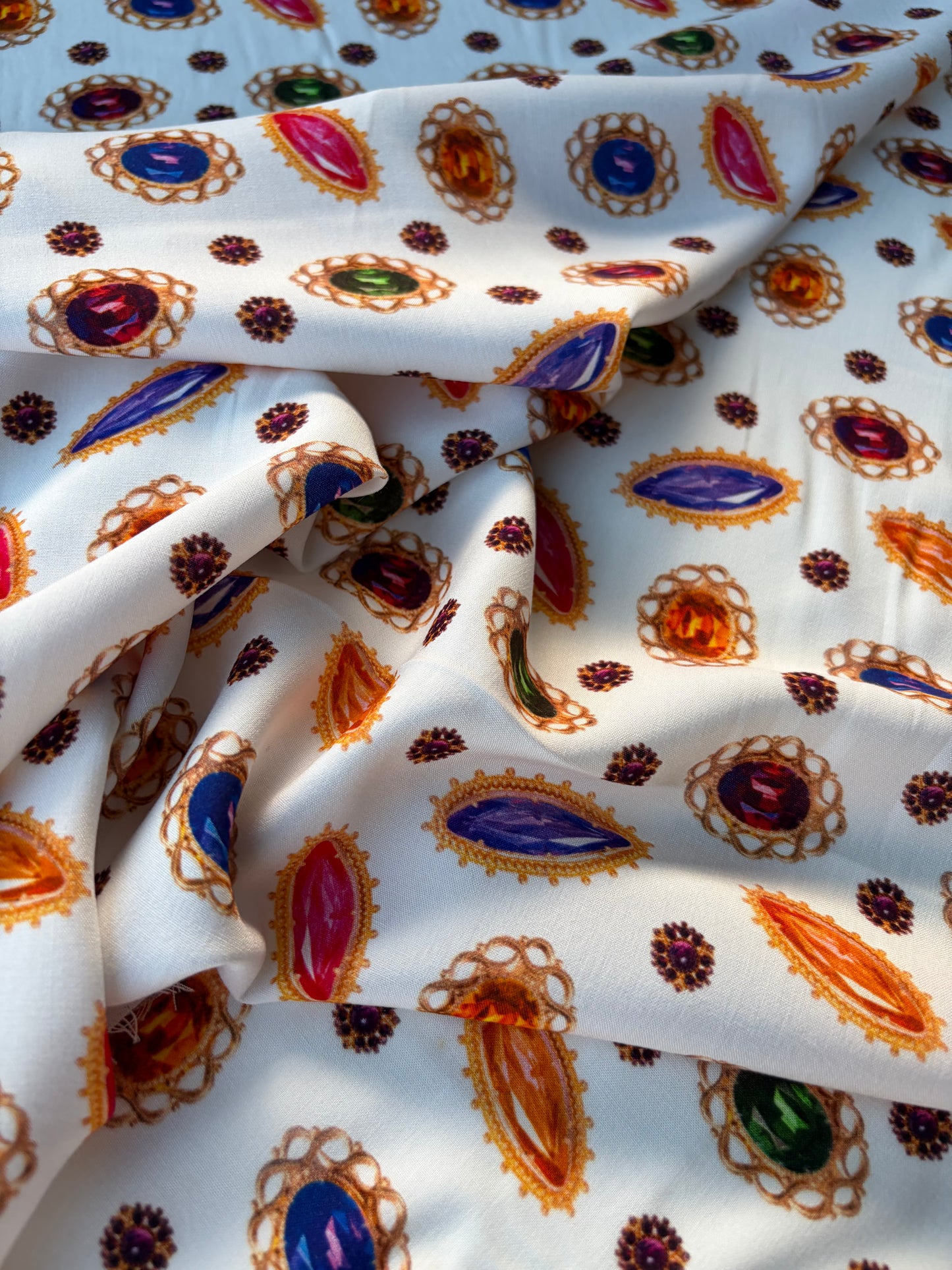 HOMER 024 viscose print "diamonds are a girls best friend"