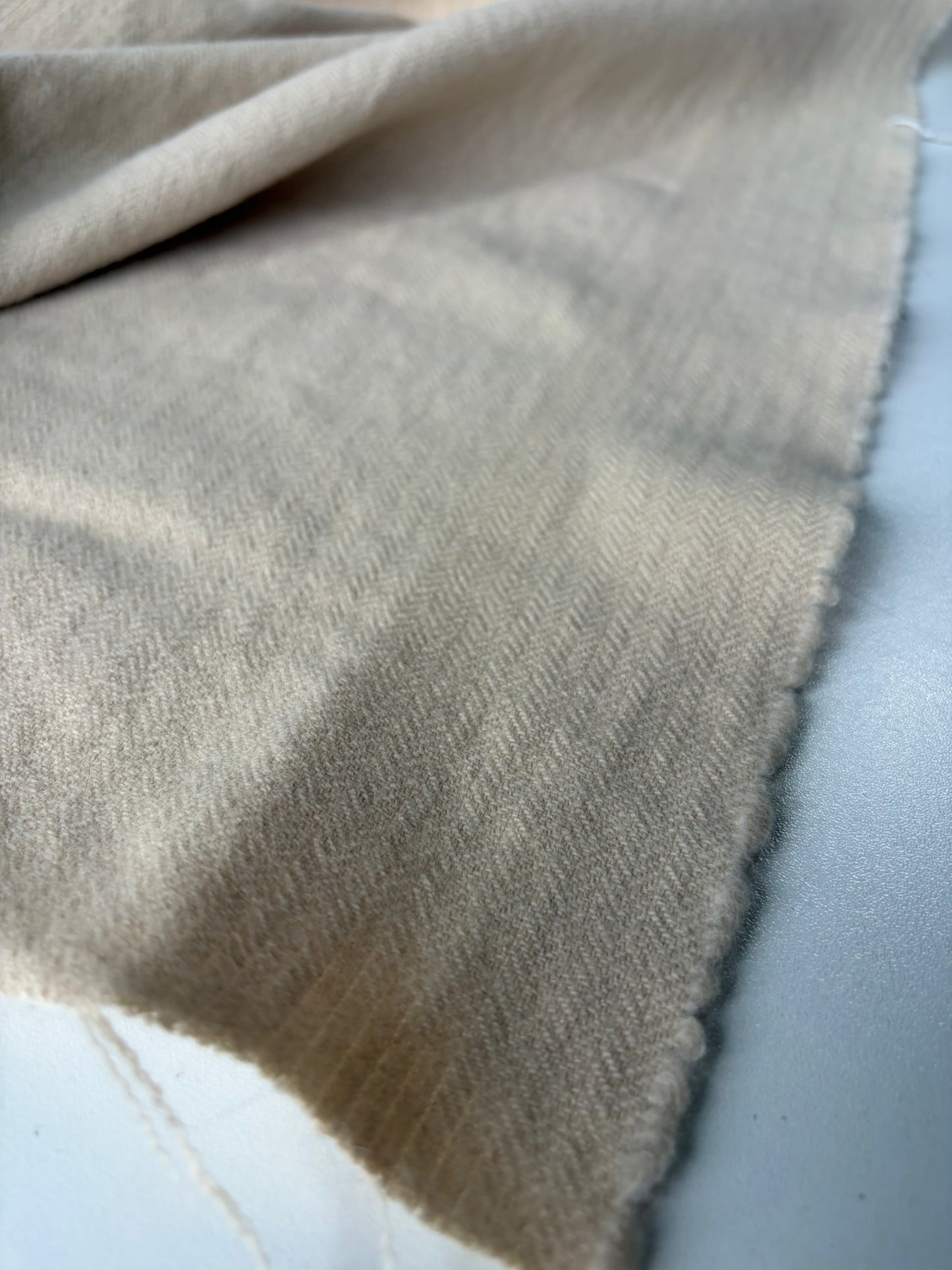 JOEL 003 cream coloured heavy woolf lannel