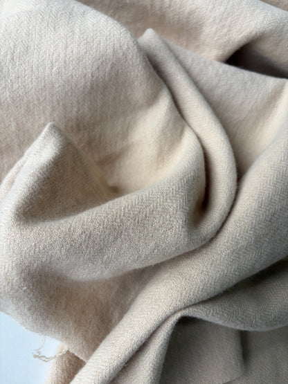 JOEL 003 cream coloured heavy woolf lannel