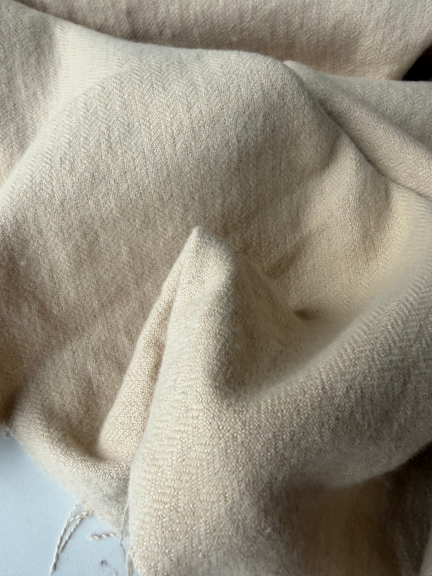 JOEL 003 cream coloured heavy woolf lannel