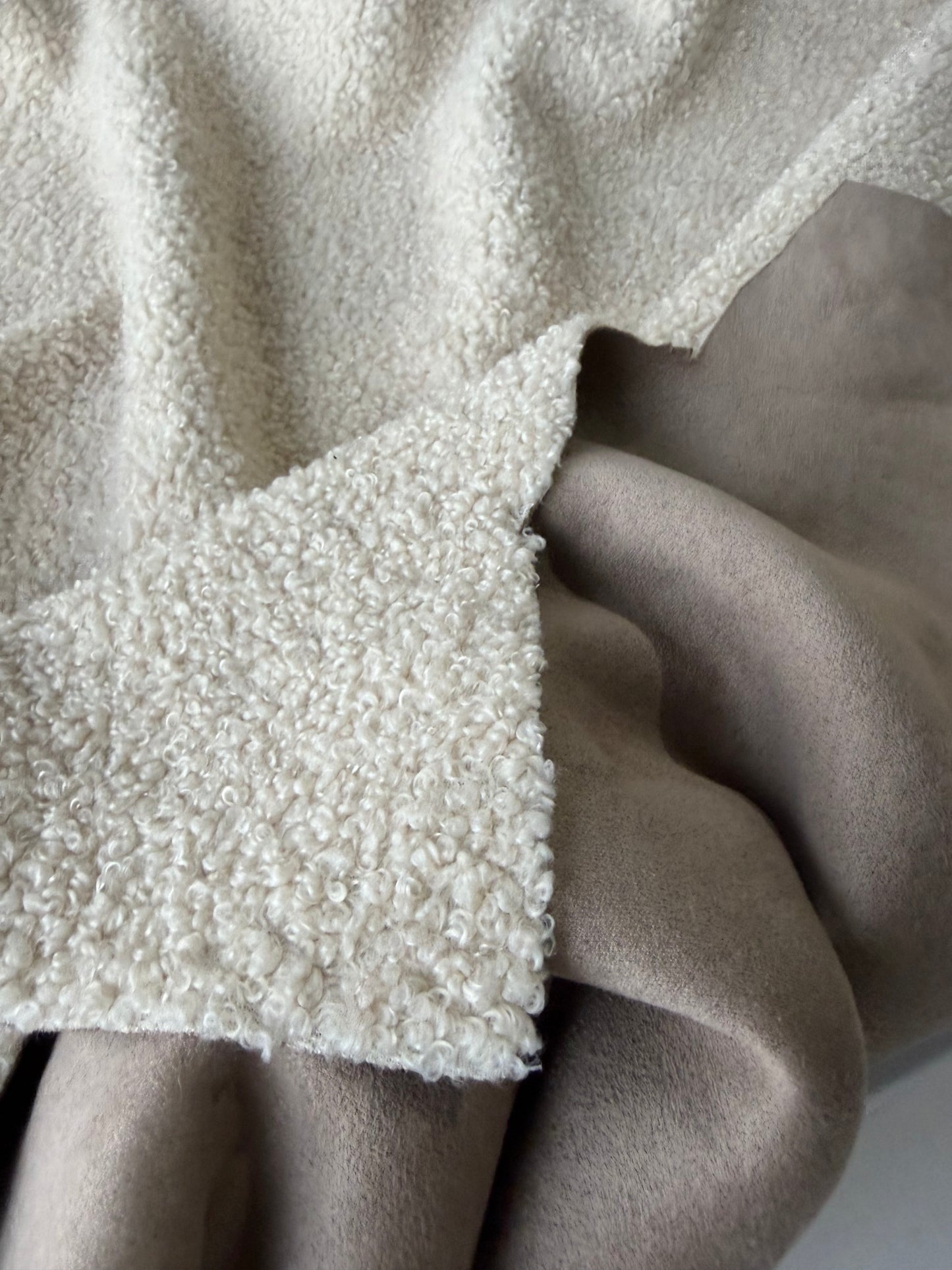 JOEL 004 cream coloured heavy bouclette with wool