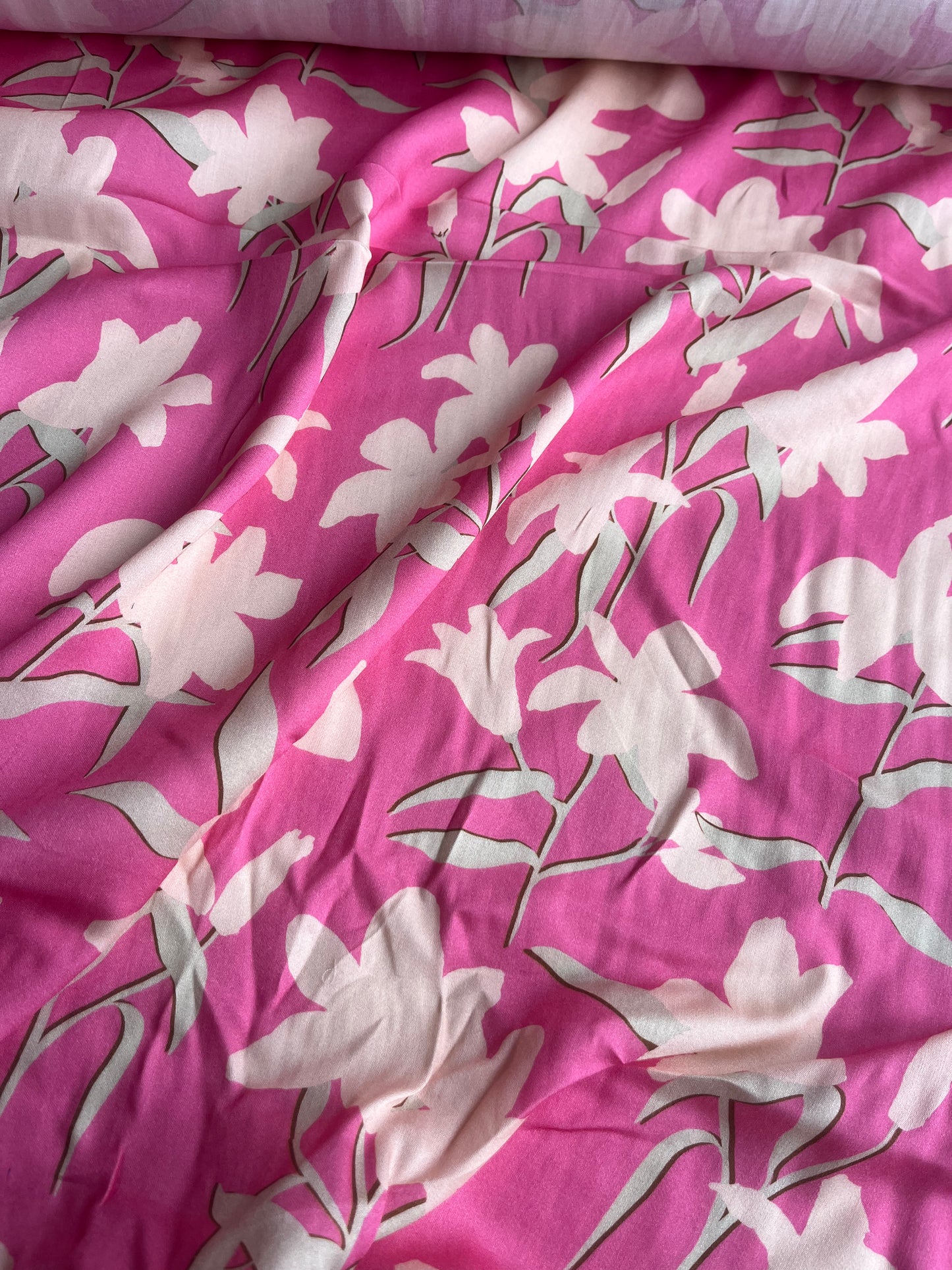 PC REMCO 009 viscose satin pink/fuchsia print