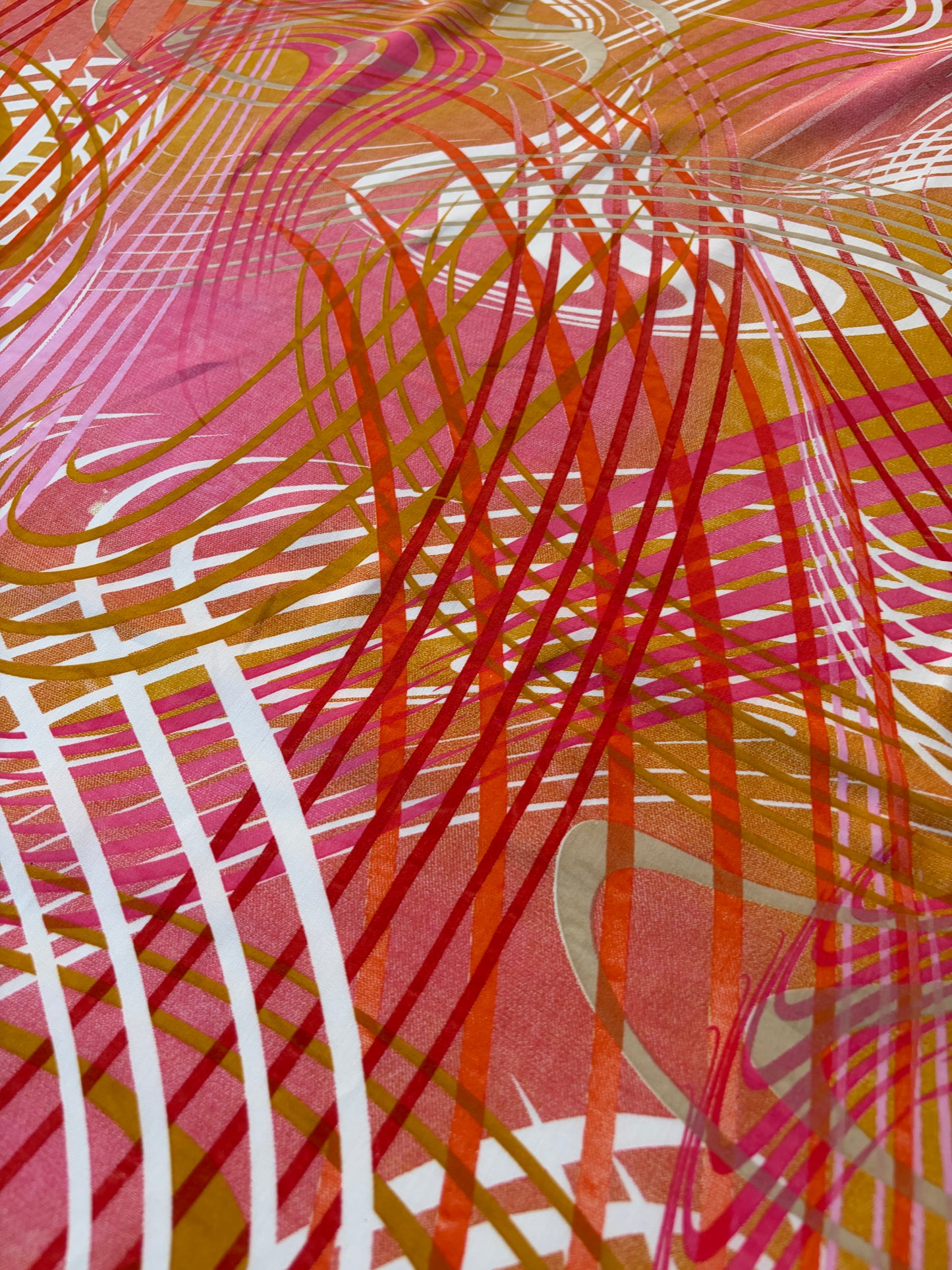 HOMER 026 viscose print curly lines