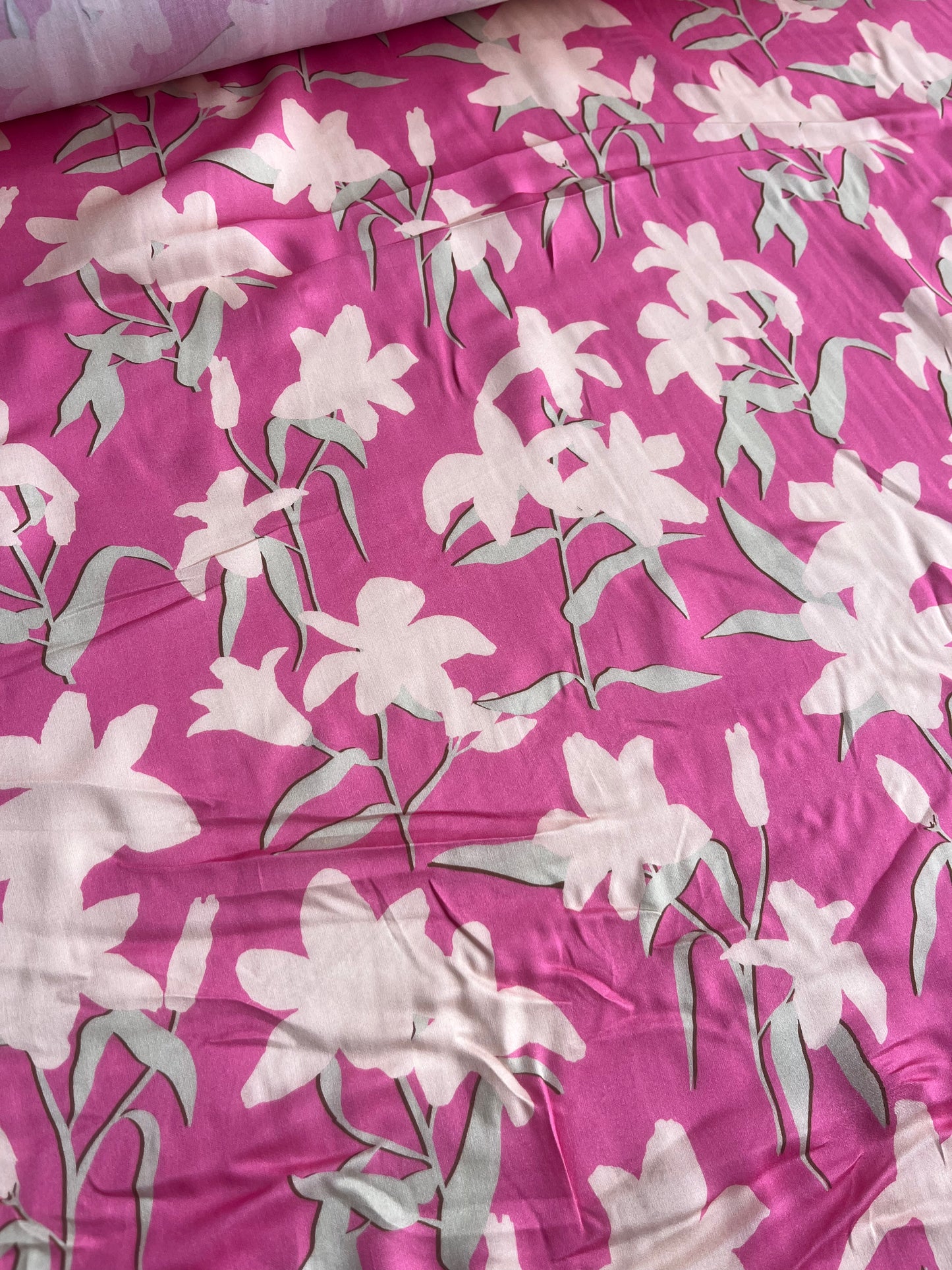 PC REMCO 009 viscose satin pink/fuchsia print