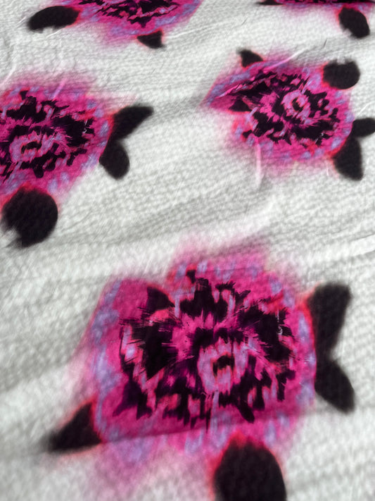 REMCO 010 cotton seersucker pink flowers