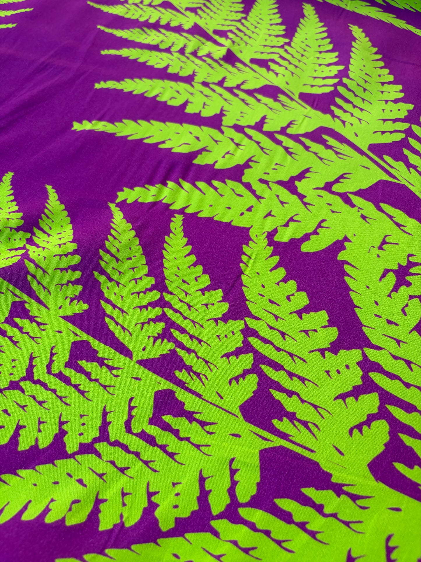 HOMER 028 viscose twill print mauve/fluo green