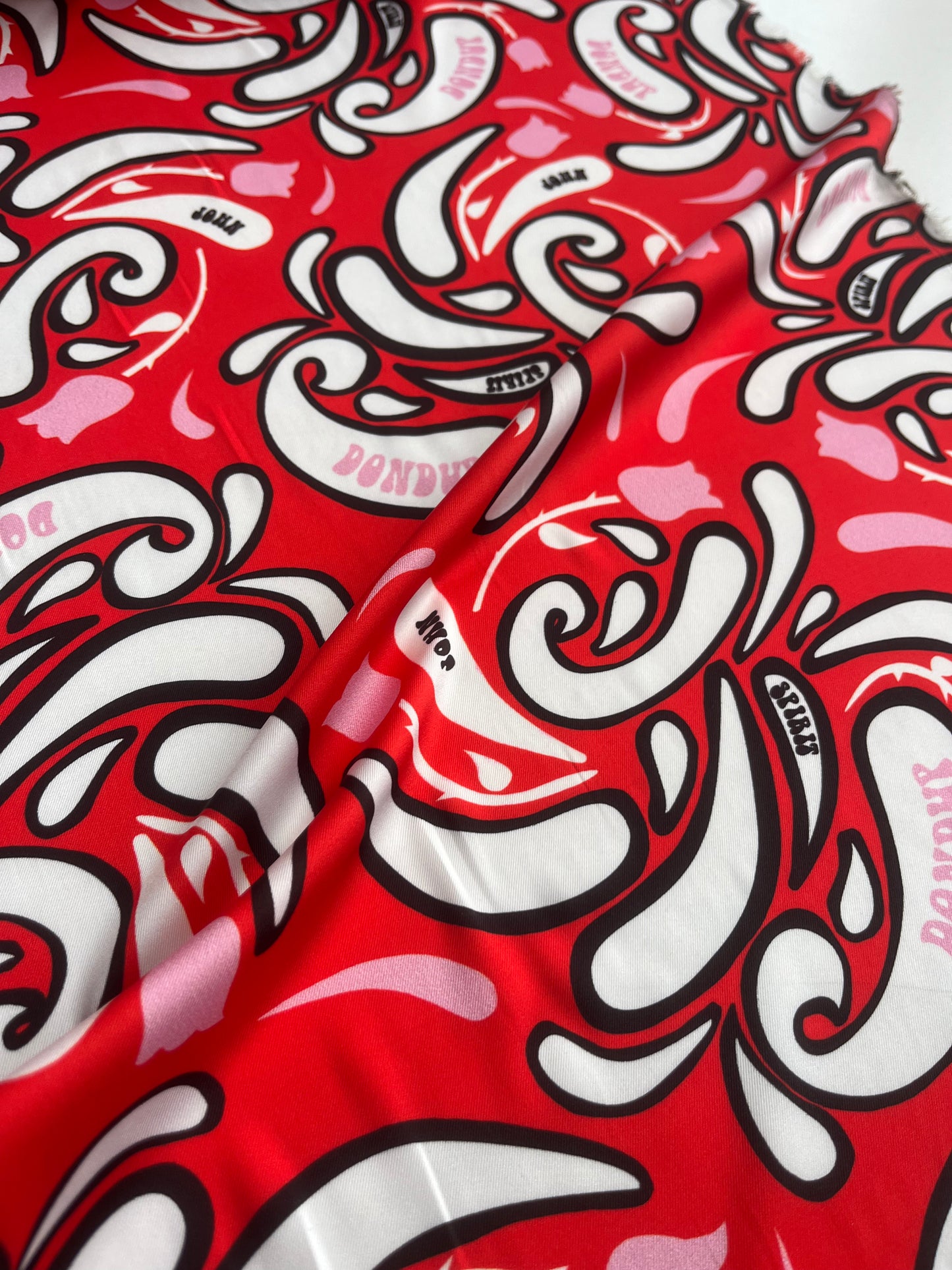PC REMCO 013 twill red Dondup print