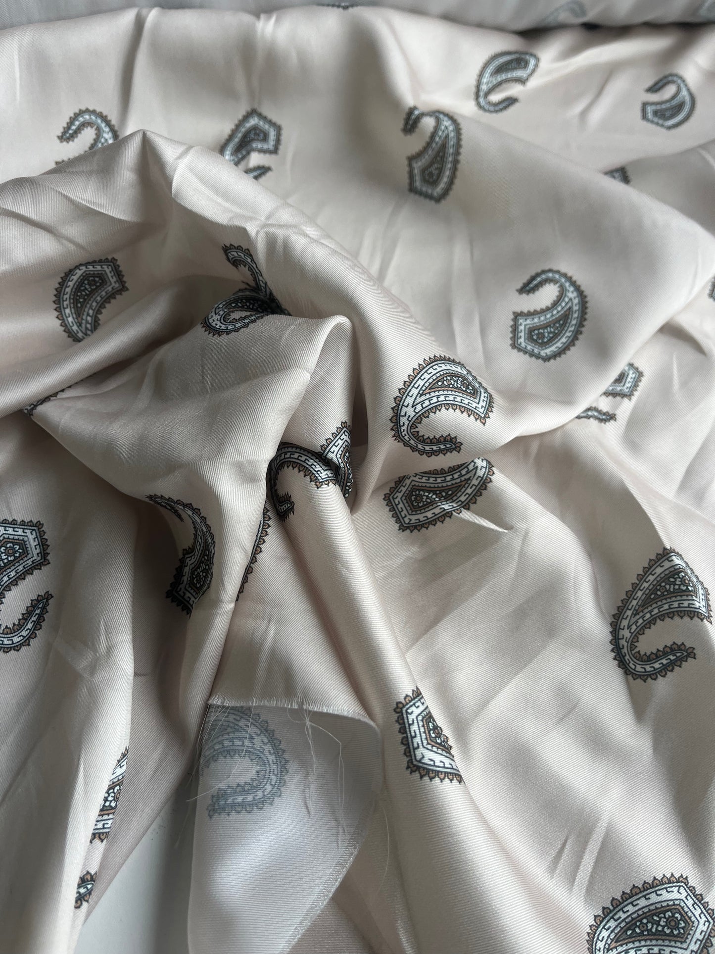 REMCO 016 twill cashemere print sand