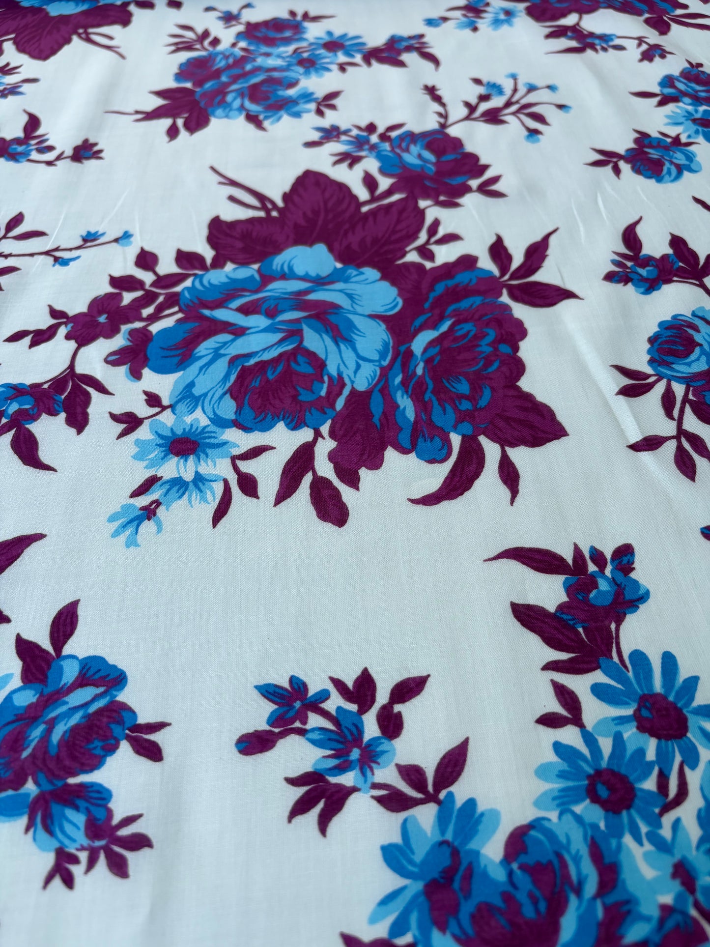 HOMER 033 cotton voile blue/dordeaux flowers
