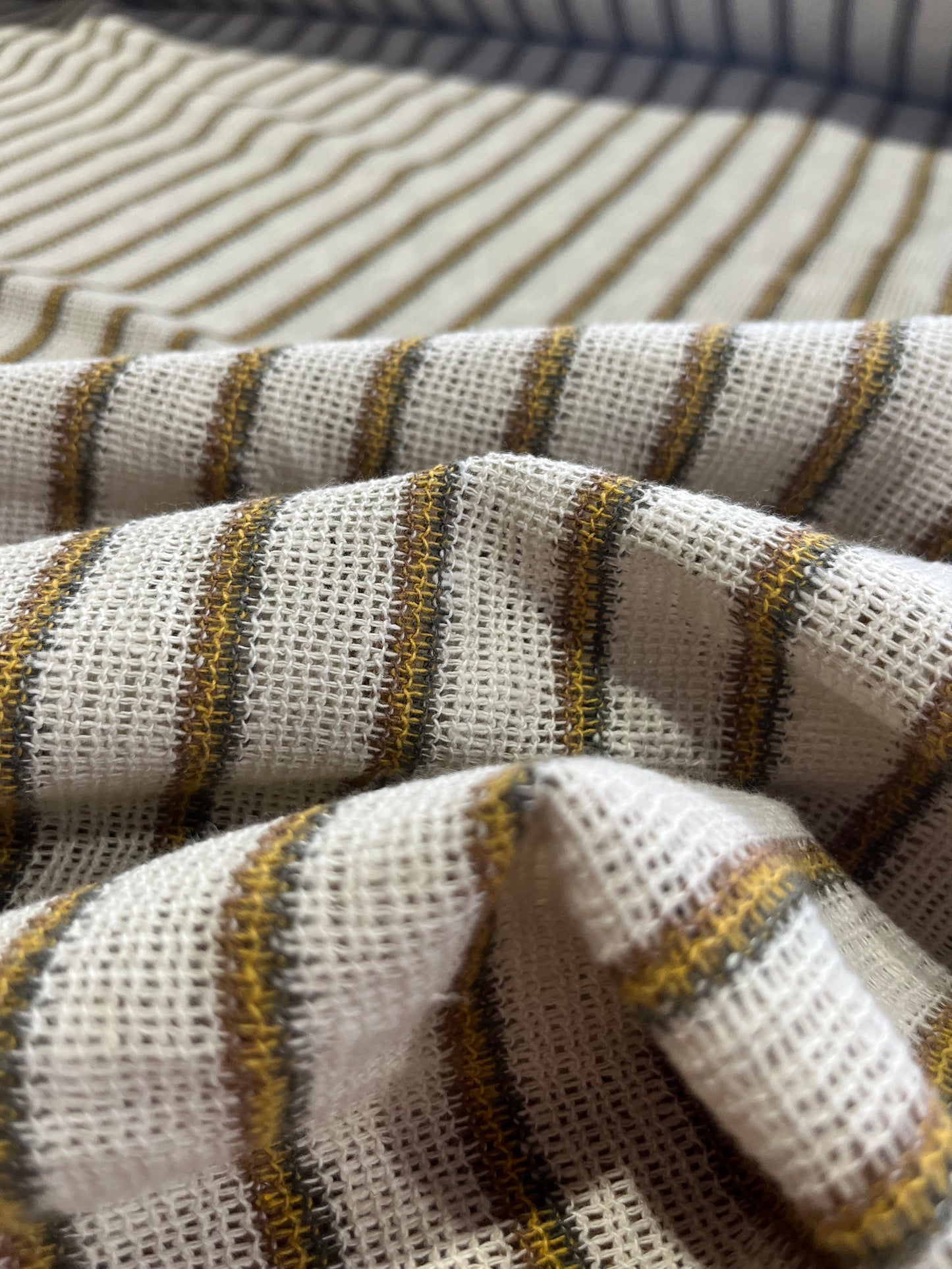 H01 heavy cotton gaze stripes beige/curry