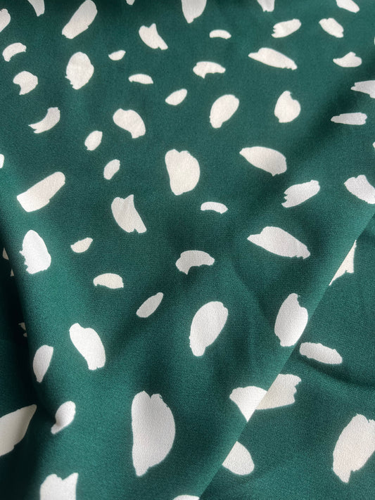 REMCO 021 viscose crêpe green/ecru print