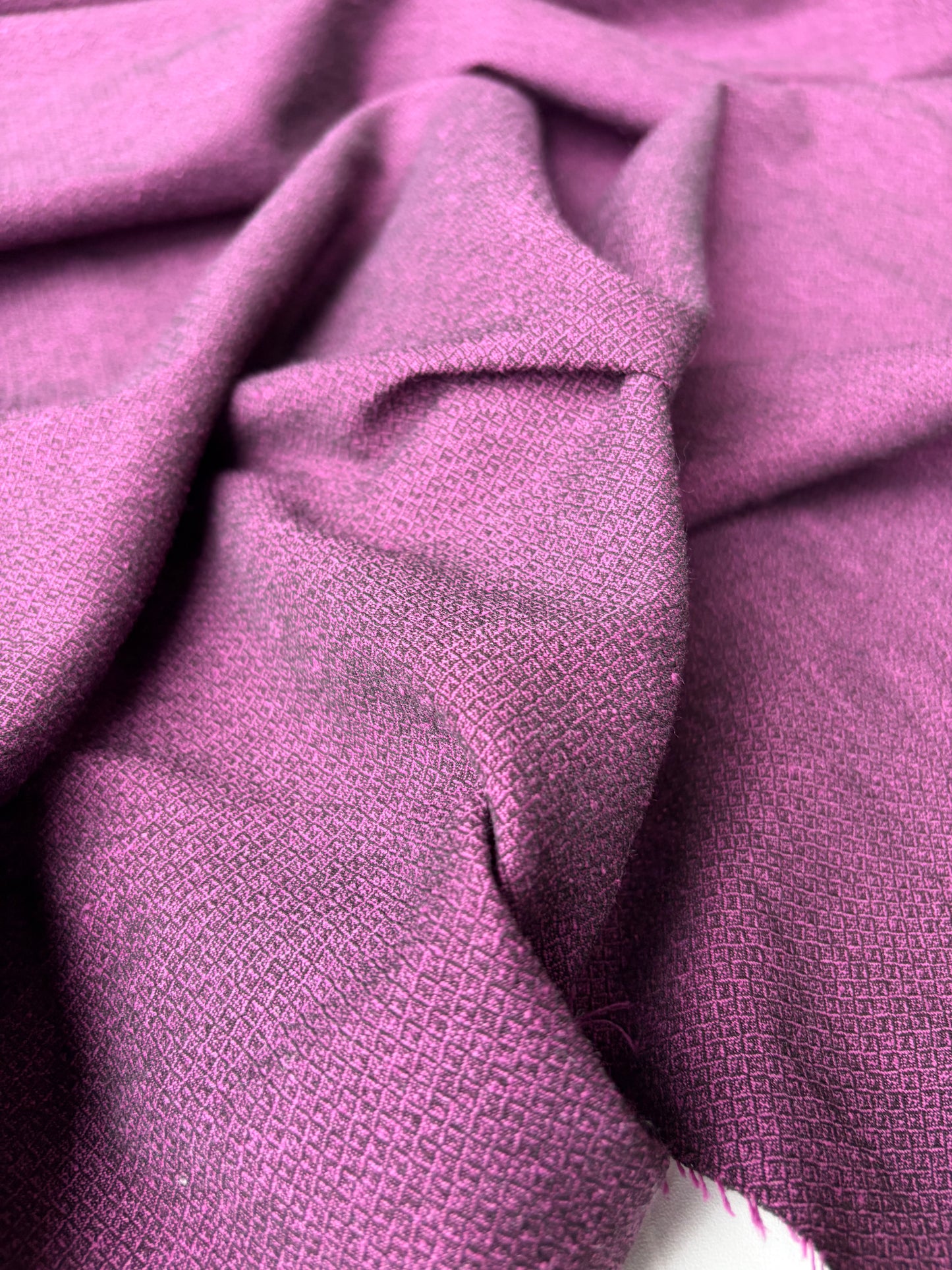 JOEL 017 framboise coloured stretch fabric