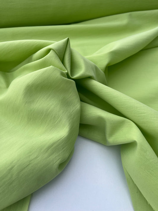 Gaia 033 cotton shirting twill apple green