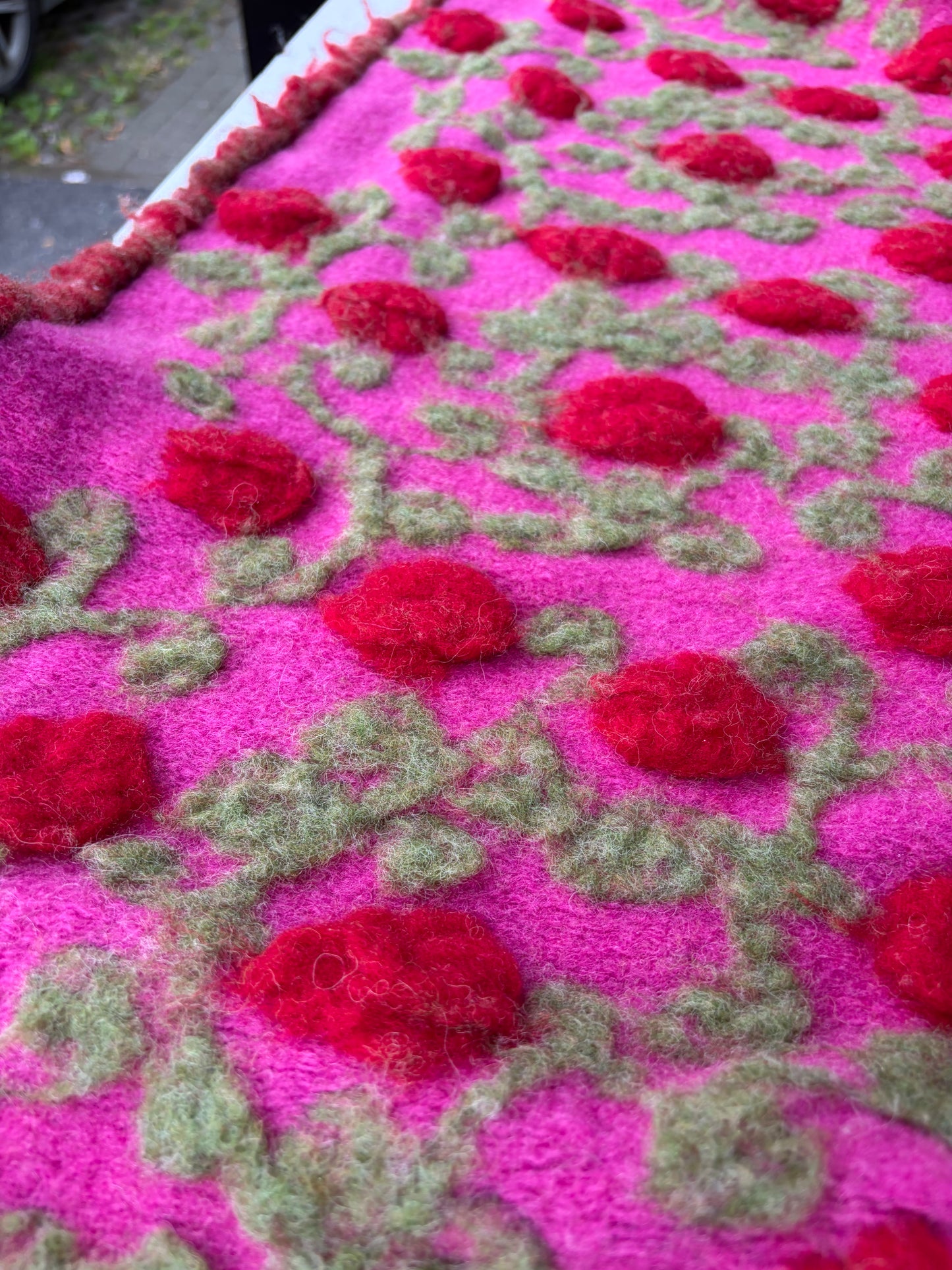 JOEL 020 heavy boiled wool with applicated flower design