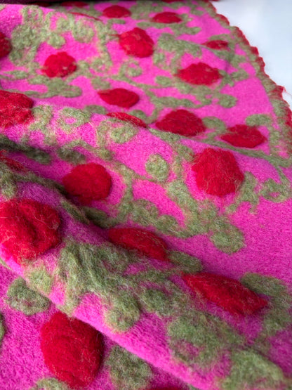 JOEL 020 heavy boiled wool with applicated flower design