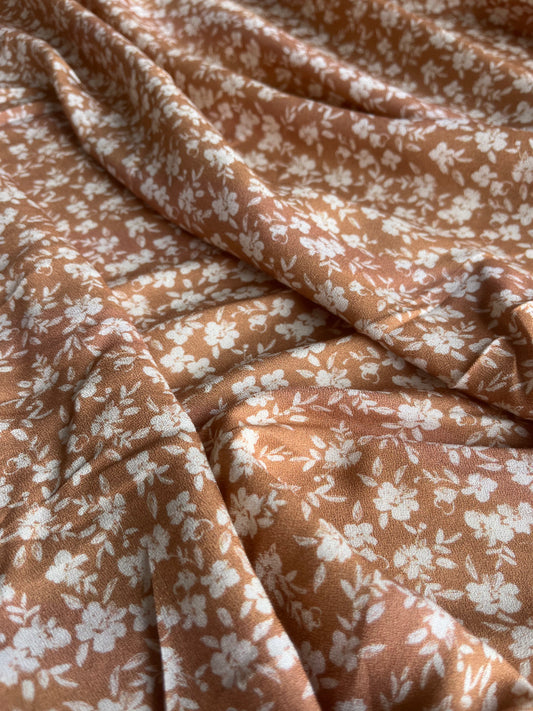 REMCO 034 viscose crêpe small flower camel