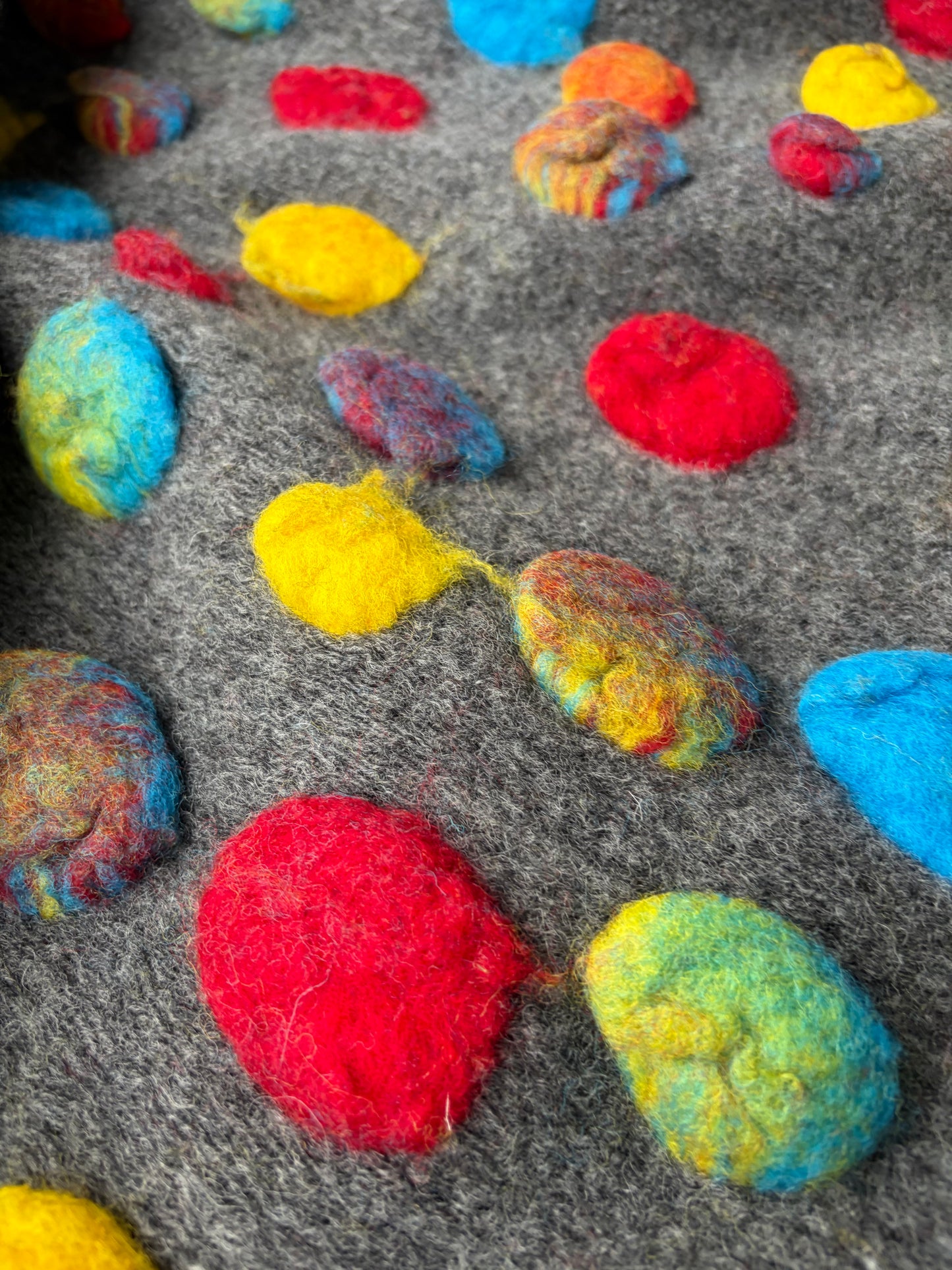 JOEL 021 mid grey heavy boiled wool with applicated flower design