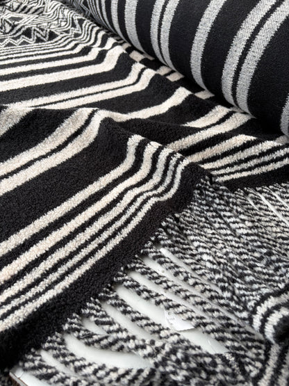 JOEL 022 black/white heavy boiled wool with fringes