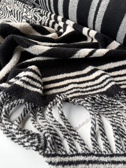 JOEL 022 black/white heavy boiled wool with fringes