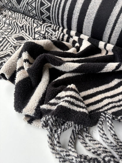 JOEL 022 black/white heavy boiled wool with fringes