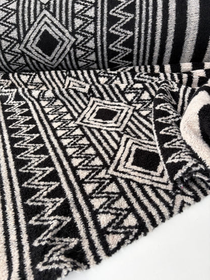 JOEL 022 black/white heavy boiled wool with fringes