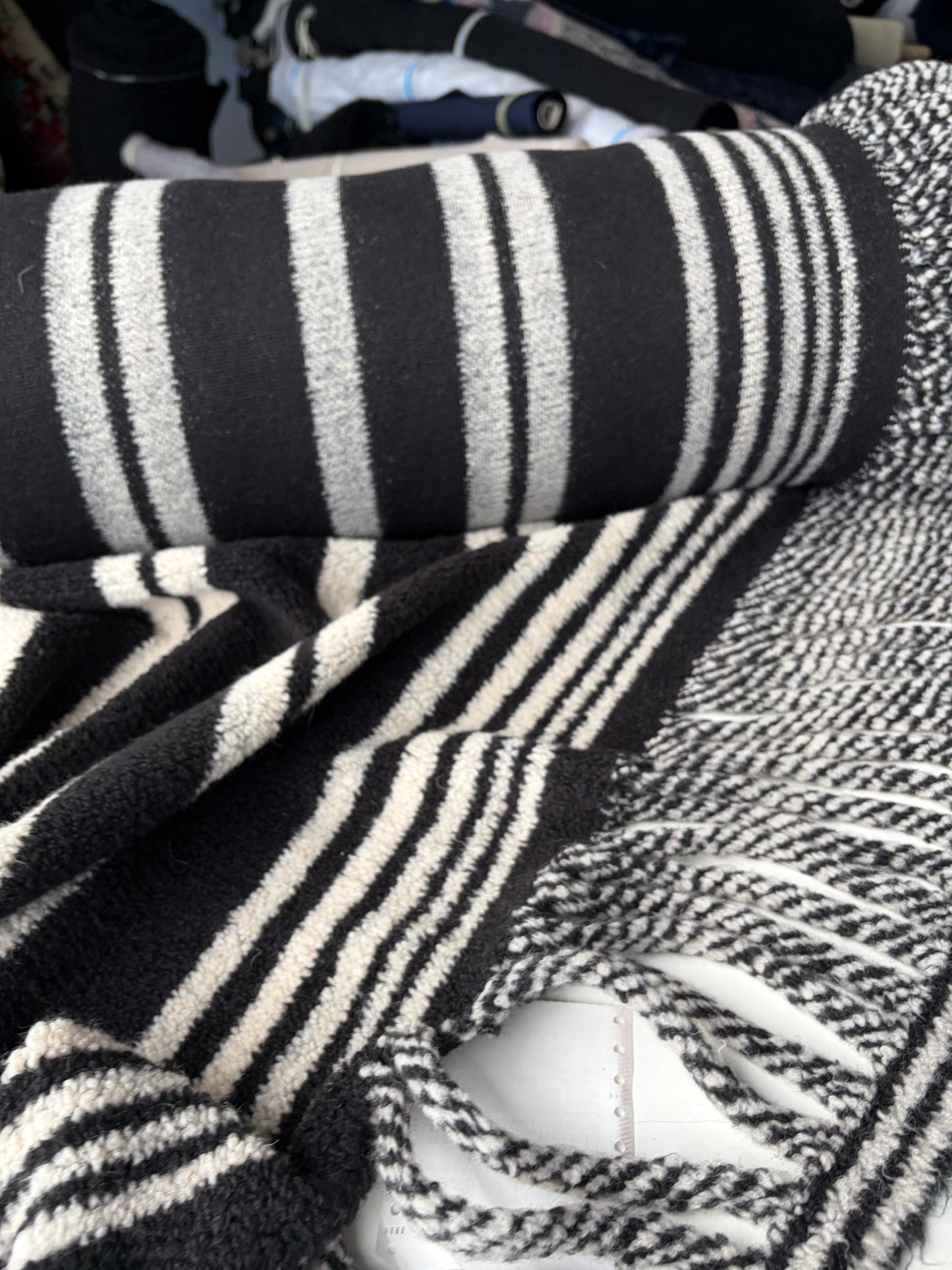 JOEL 022 black/white heavy boiled wool with fringes