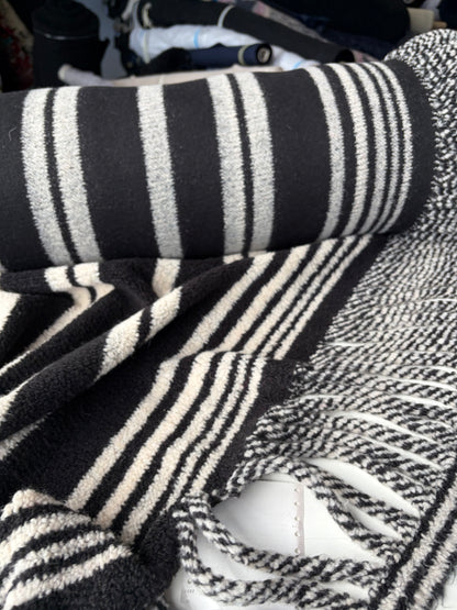 JOEL 022 black/white heavy boiled wool with fringes