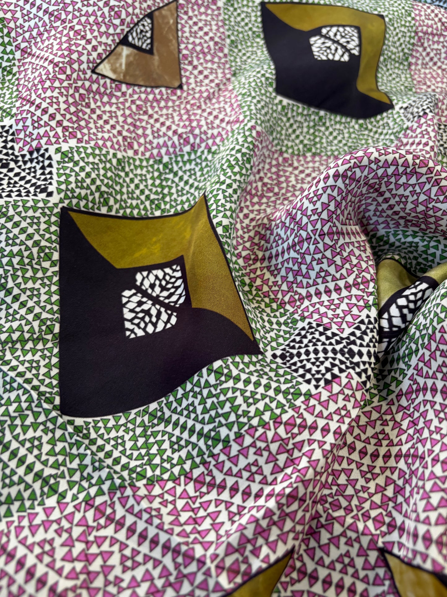 HOMER 049 viscose geometrical/ethnical  print