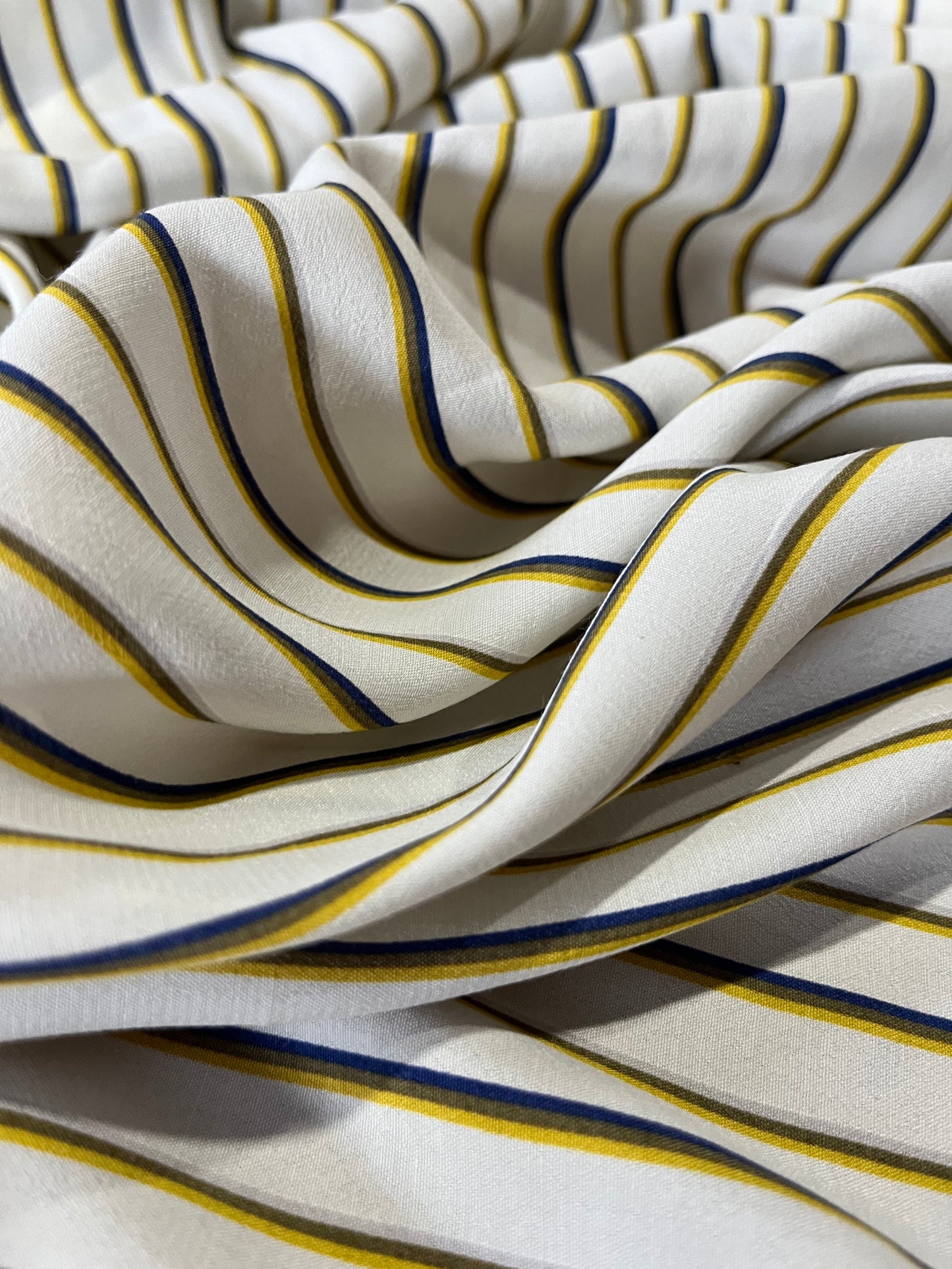 D02  CAN 305 viscose stripe