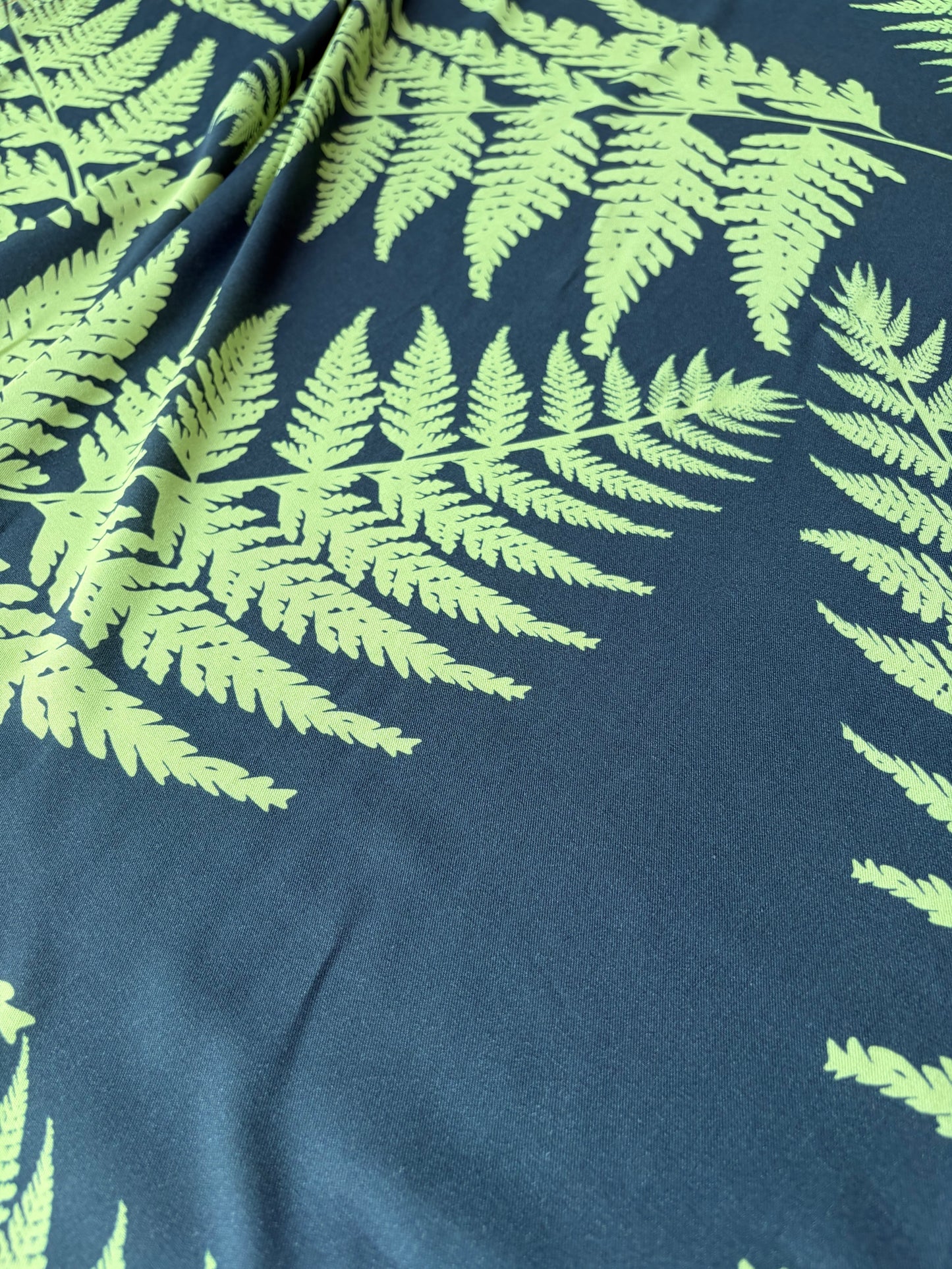 HOMER 006 viscose twill print green/grey giant leaves