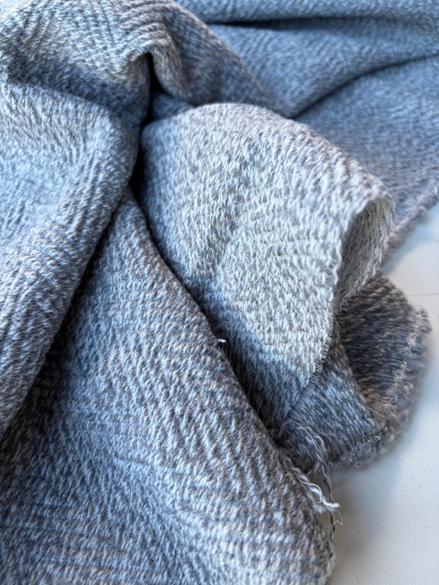 JOEL 029 light grey soft bouclette