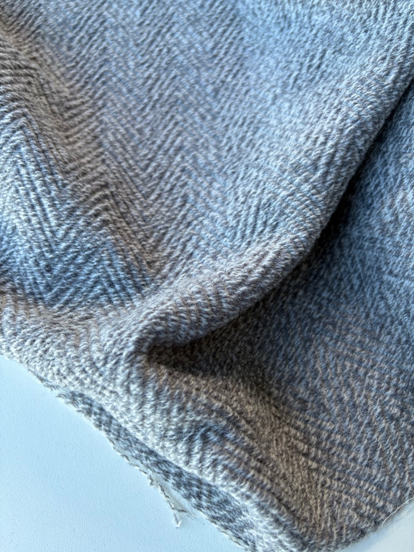 JOEL 029 light grey soft bouclette