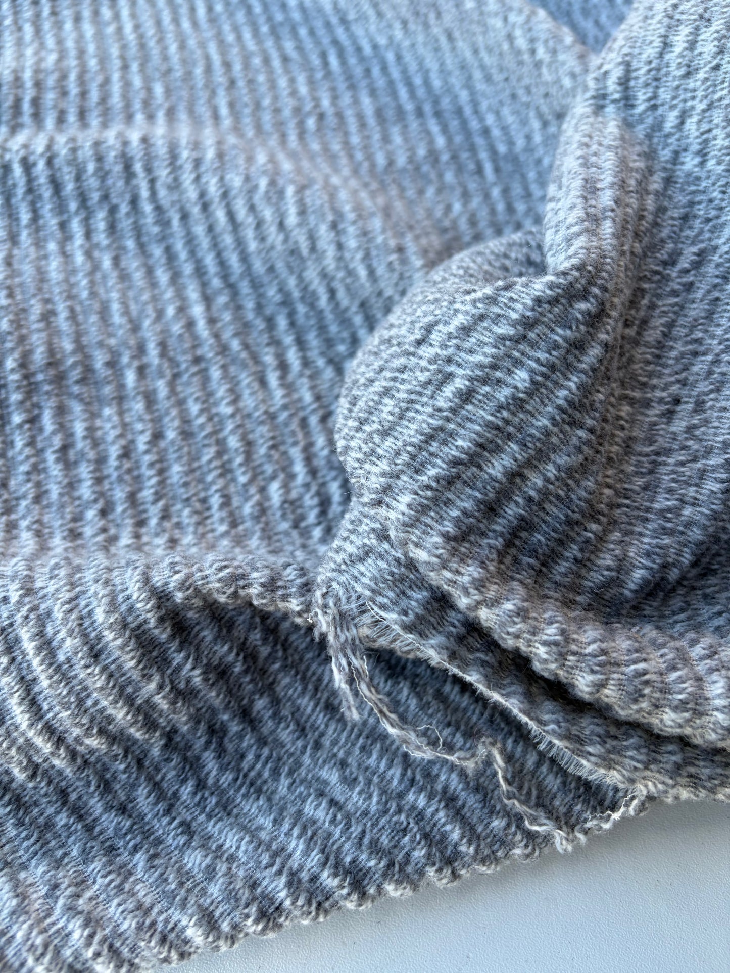 JOEL 030 light grey soft bouclette