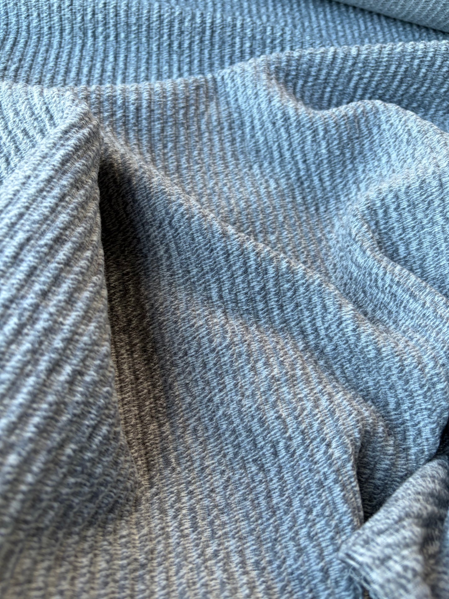 JOEL 030 light grey soft bouclette