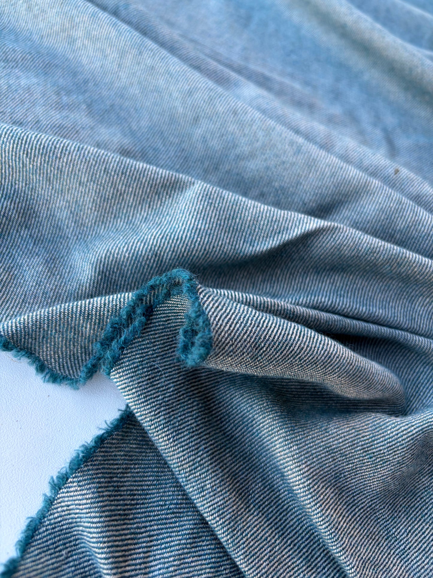 JOEL 032 petrol coloured wool/viscose