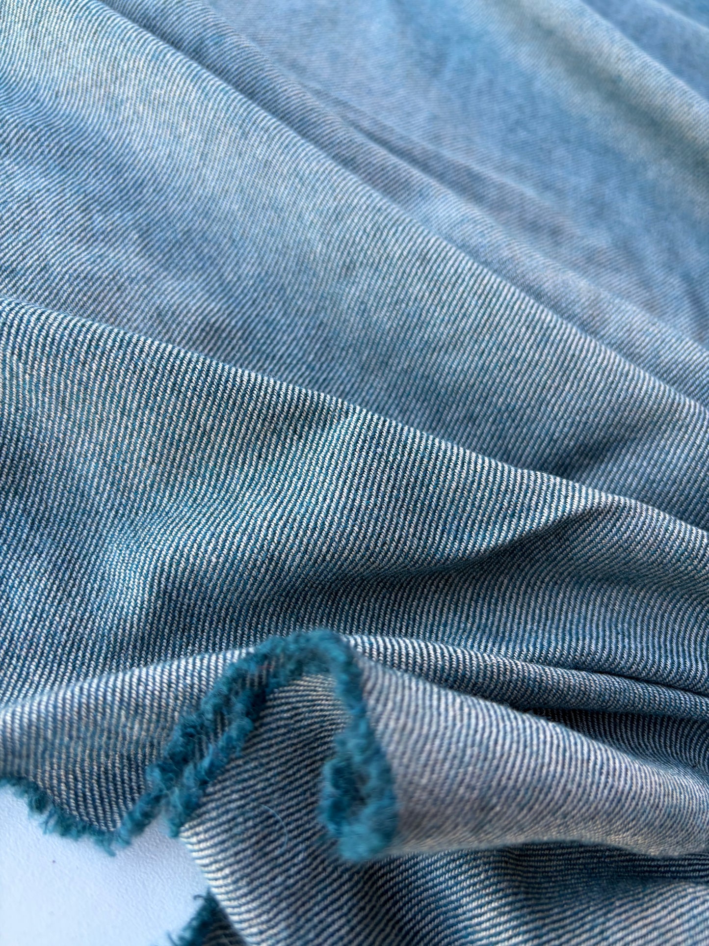 JOEL 032 petrol coloured wool/viscose