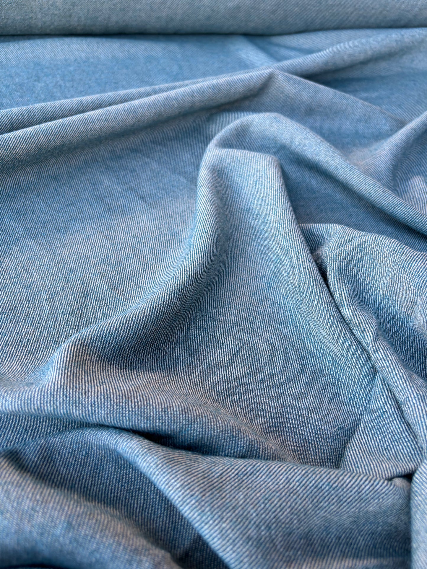 JOEL 032 petrol coloured wool/viscose