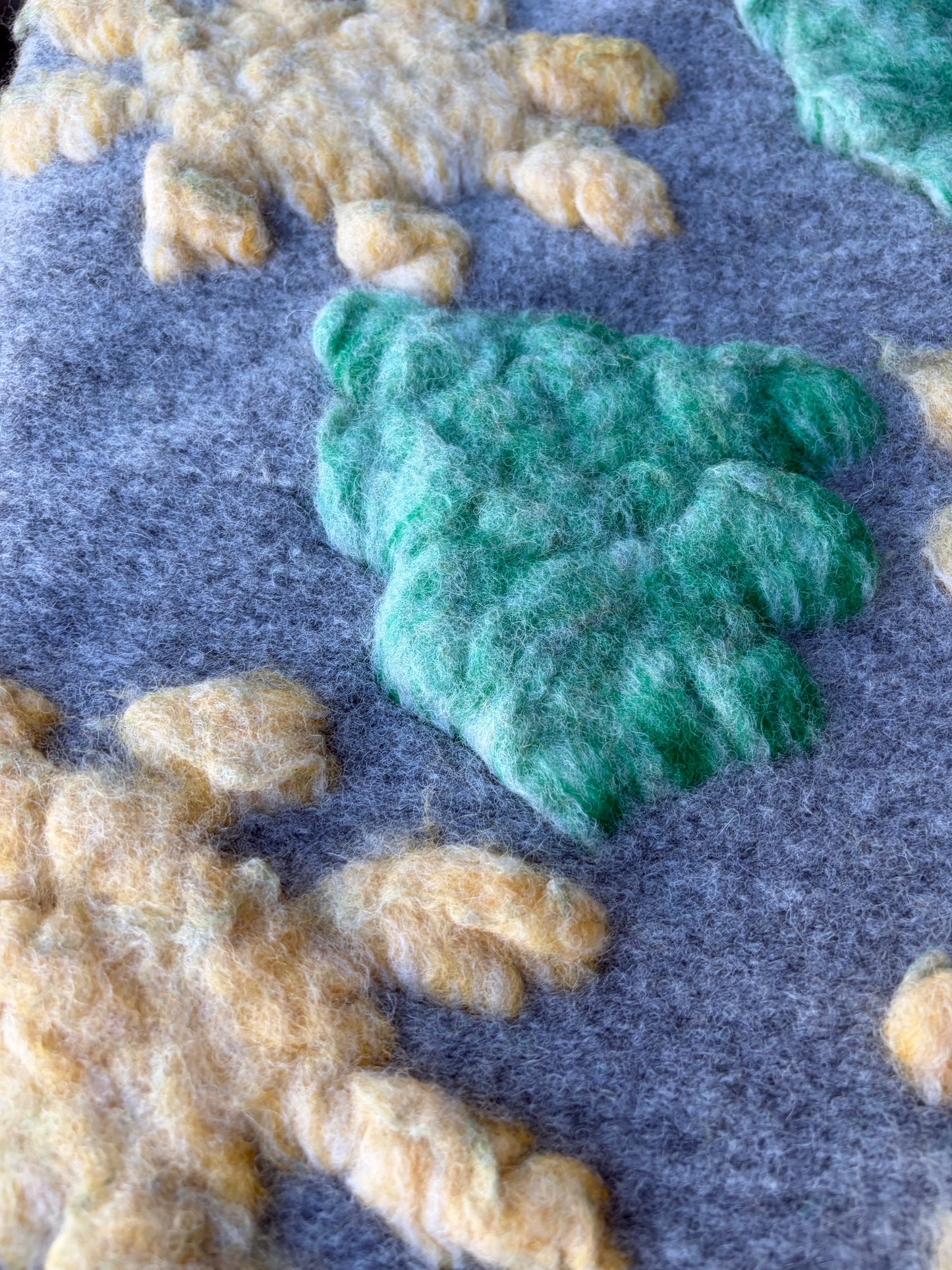 JOEL 034 heavy boiled wool with applicated flower design