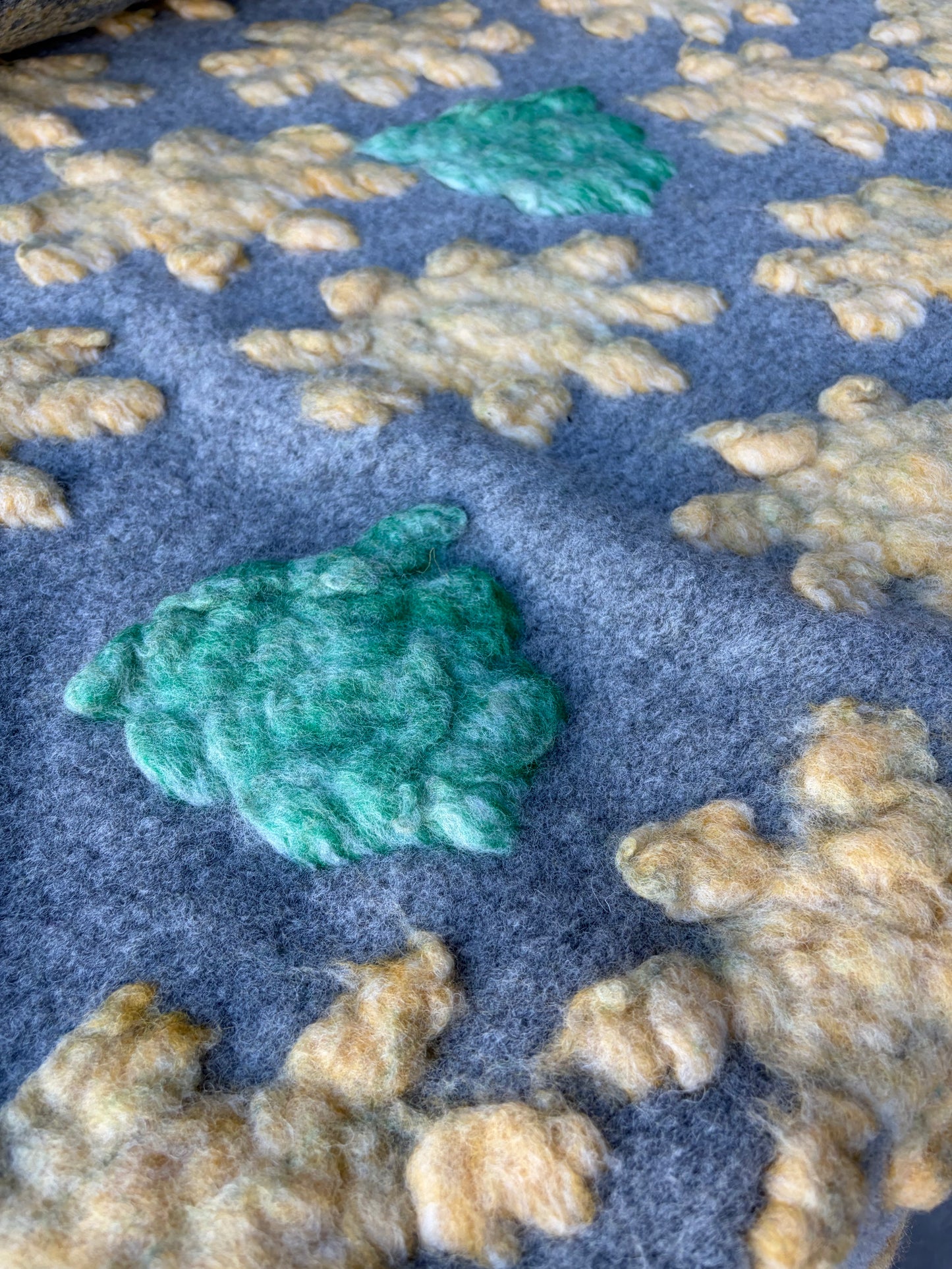 JOEL 034 heavy boiled wool with applicated flower design