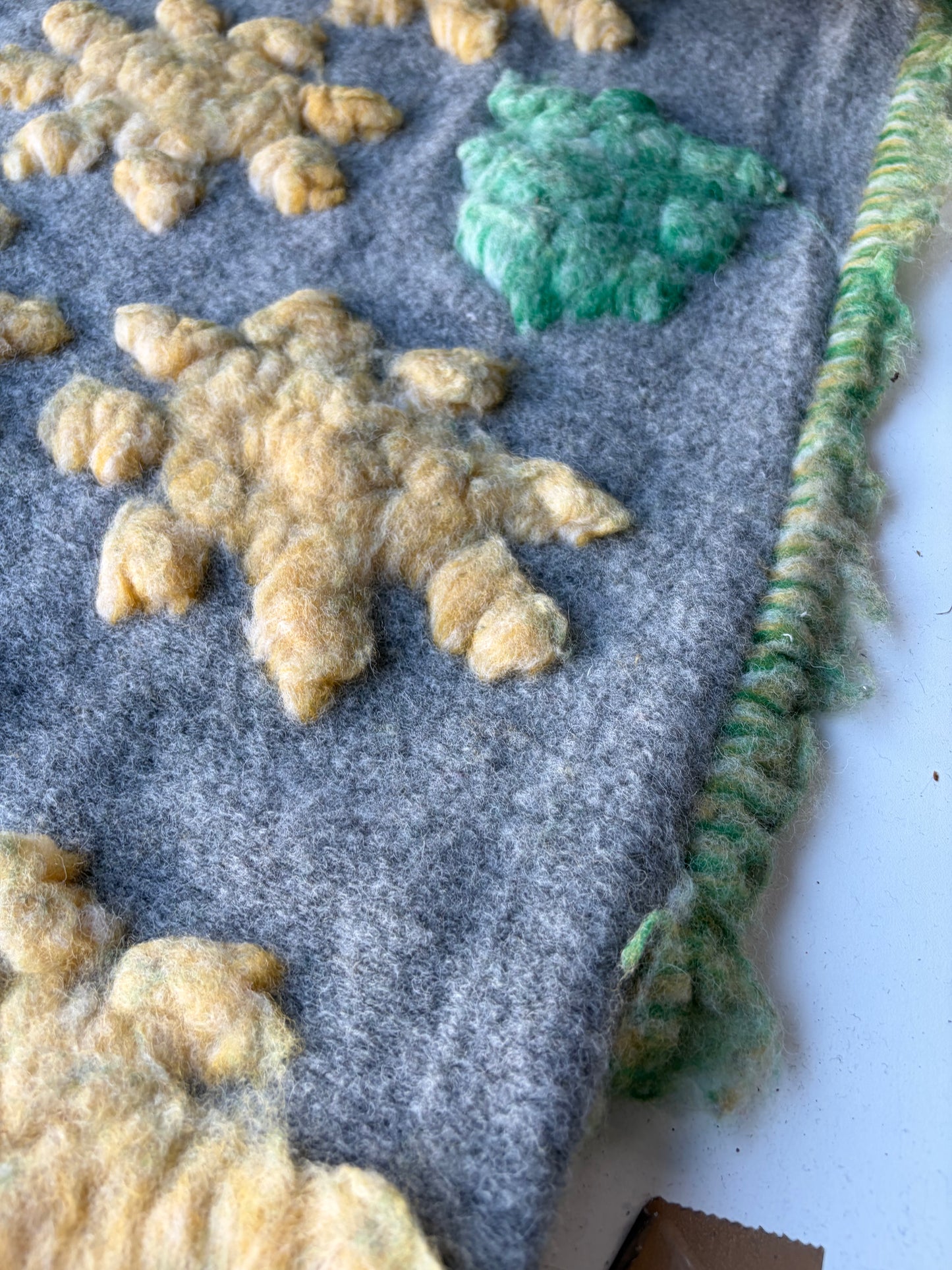 JOEL 034 heavy boiled wool with applicated flower design