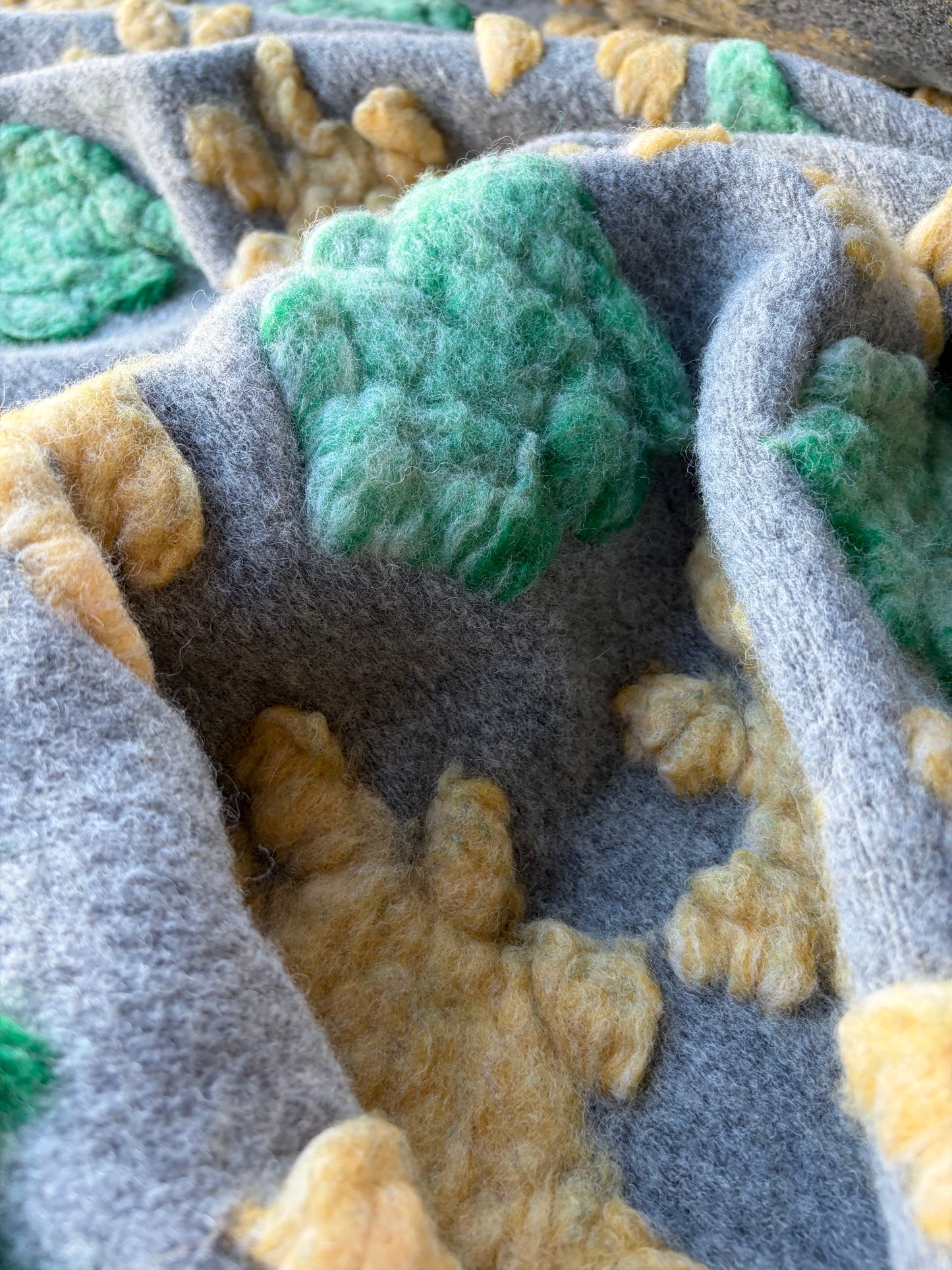 JOEL 034 heavy boiled wool with applicated flower design