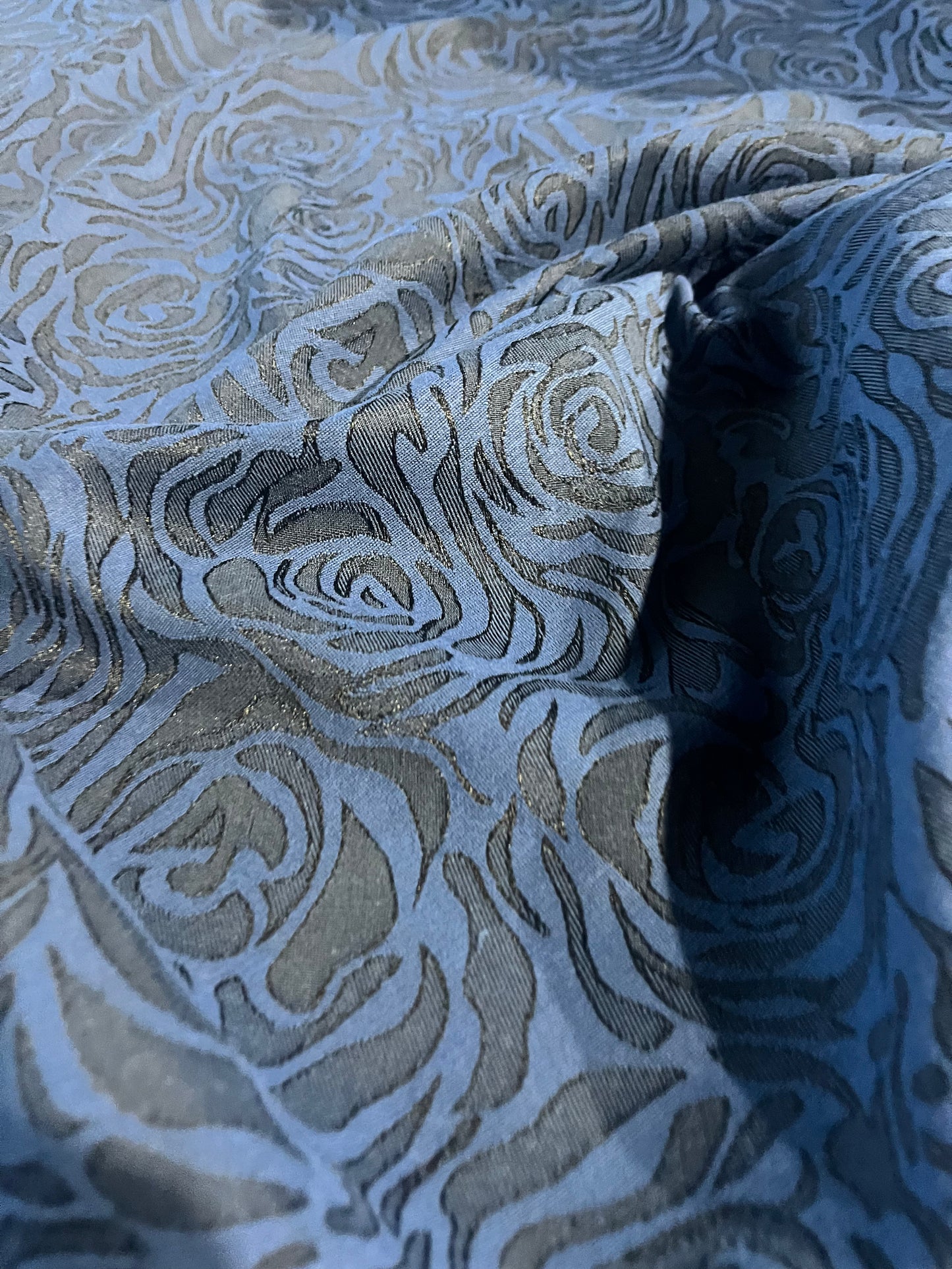 GASPARD 004 cotton stretch jacquard blue roses