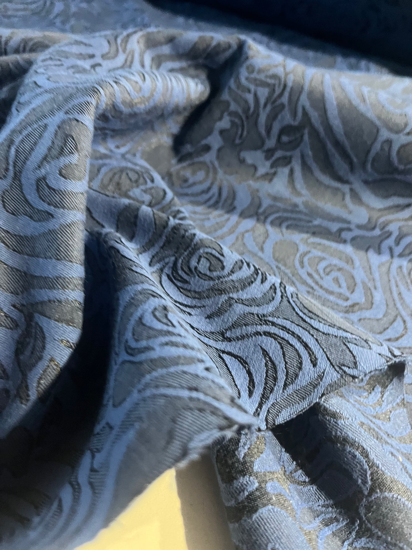 GASPARD 004 cotton stretch jacquard blue roses