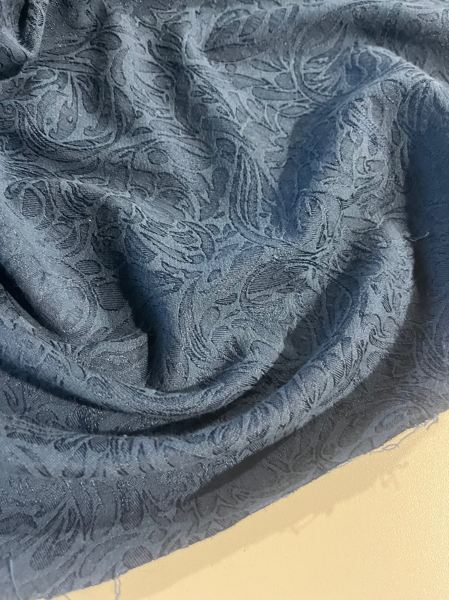 GASPARD 005 cotton stretch jacquard indigo roses