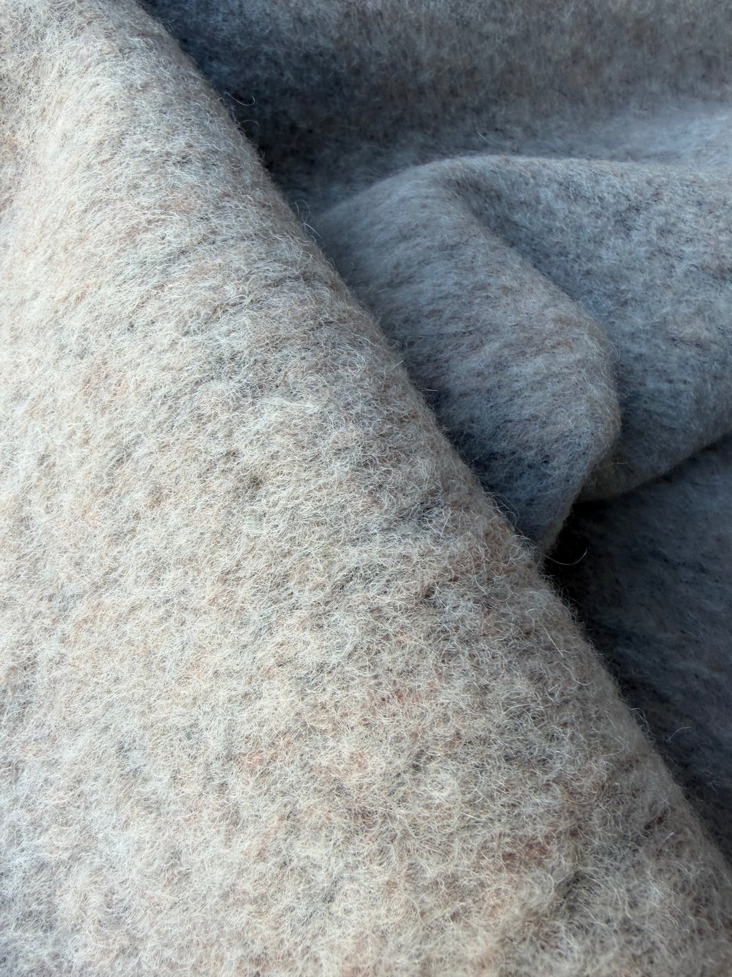 JOEL 036 mastic coloured boiled wool