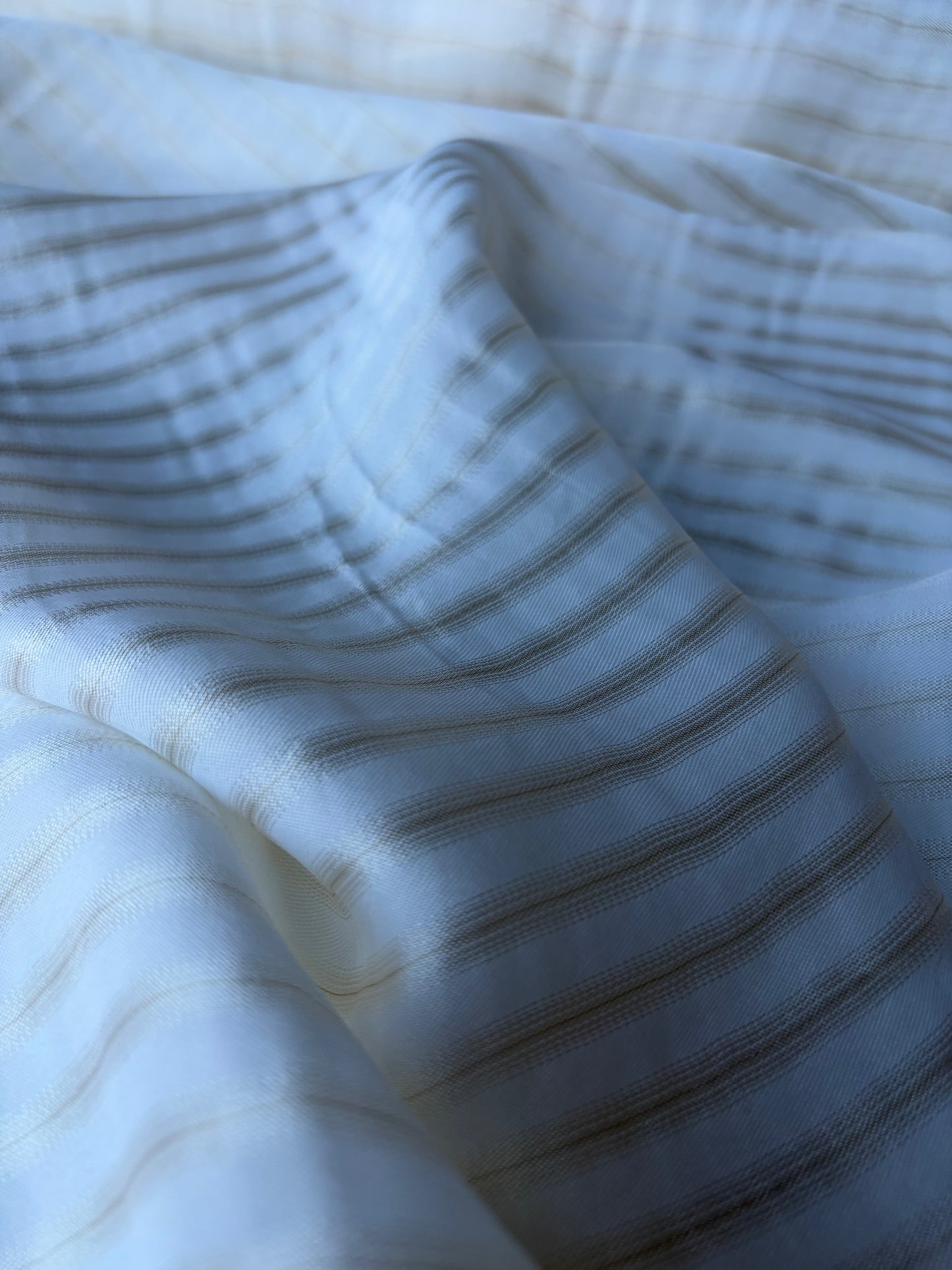 MARGE 010 viscose/silk stripes white/gold