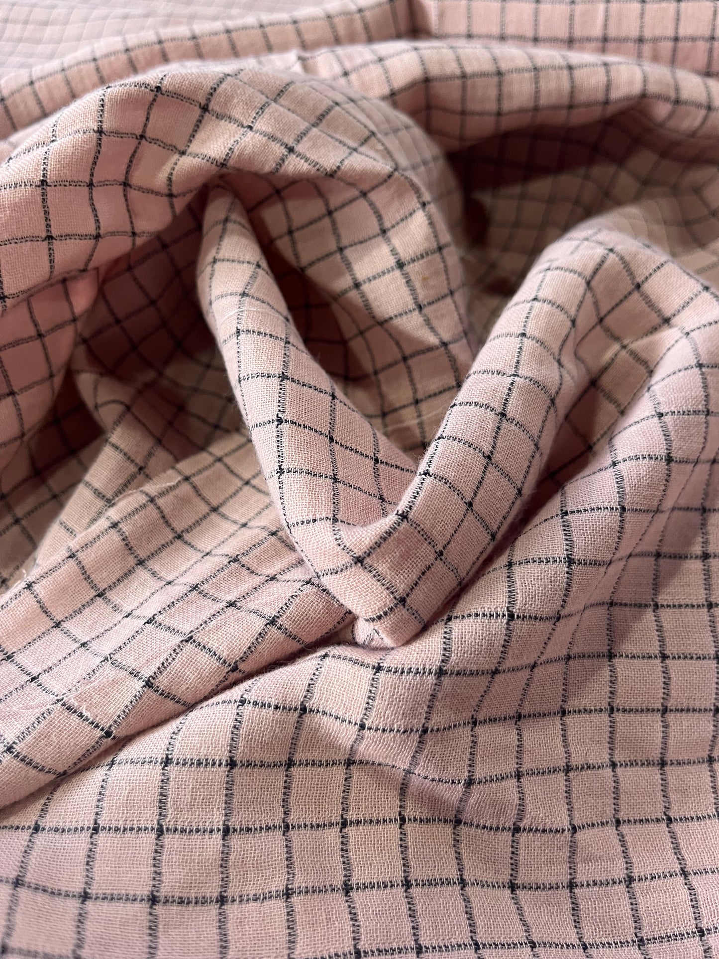 B02 cotton check soft pink