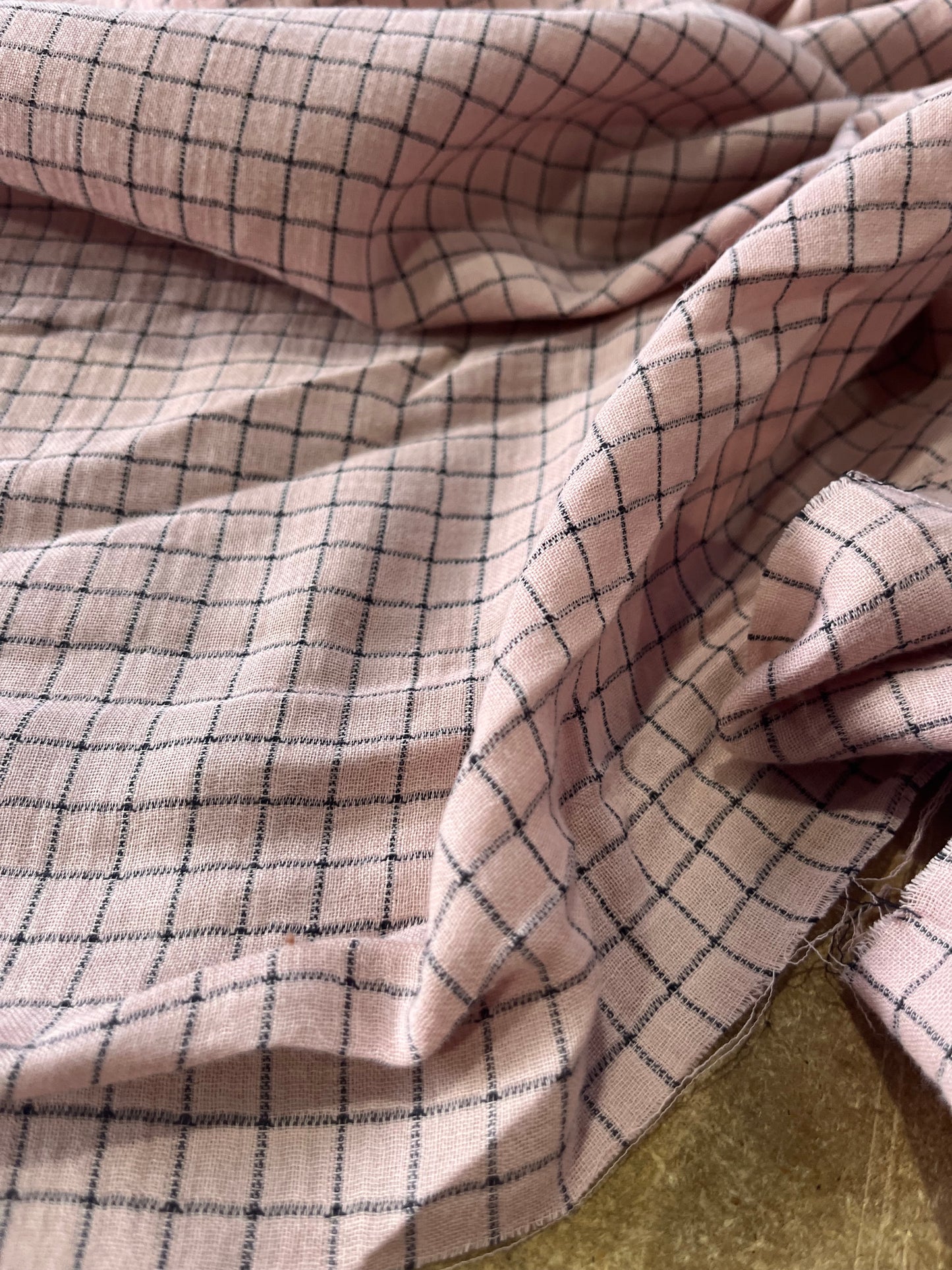 B02 cotton check soft pink